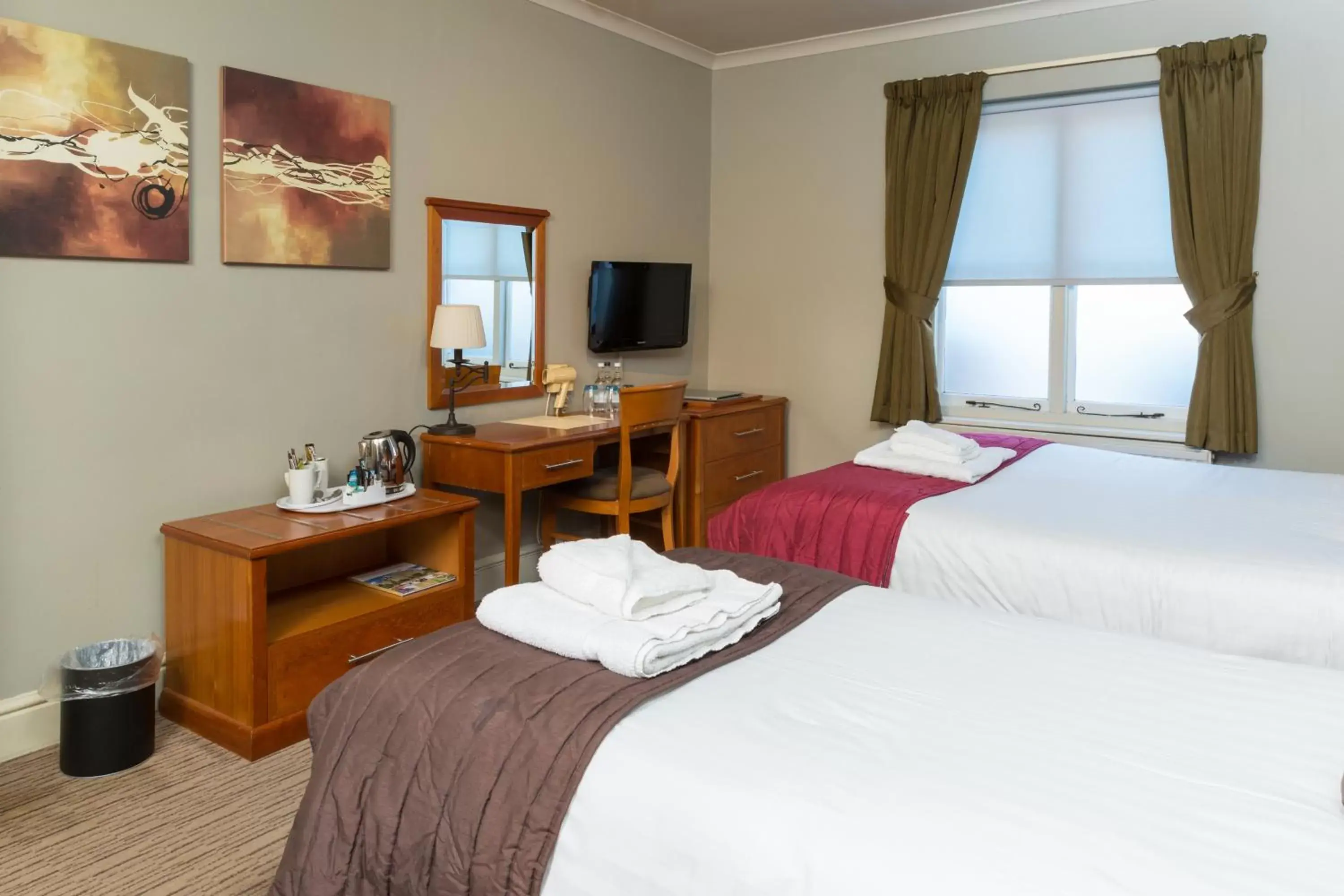 Family Room - single occupancy in The Dog & Bear Hotel Family Room - single occupancy in The Dog & Bear Hotel