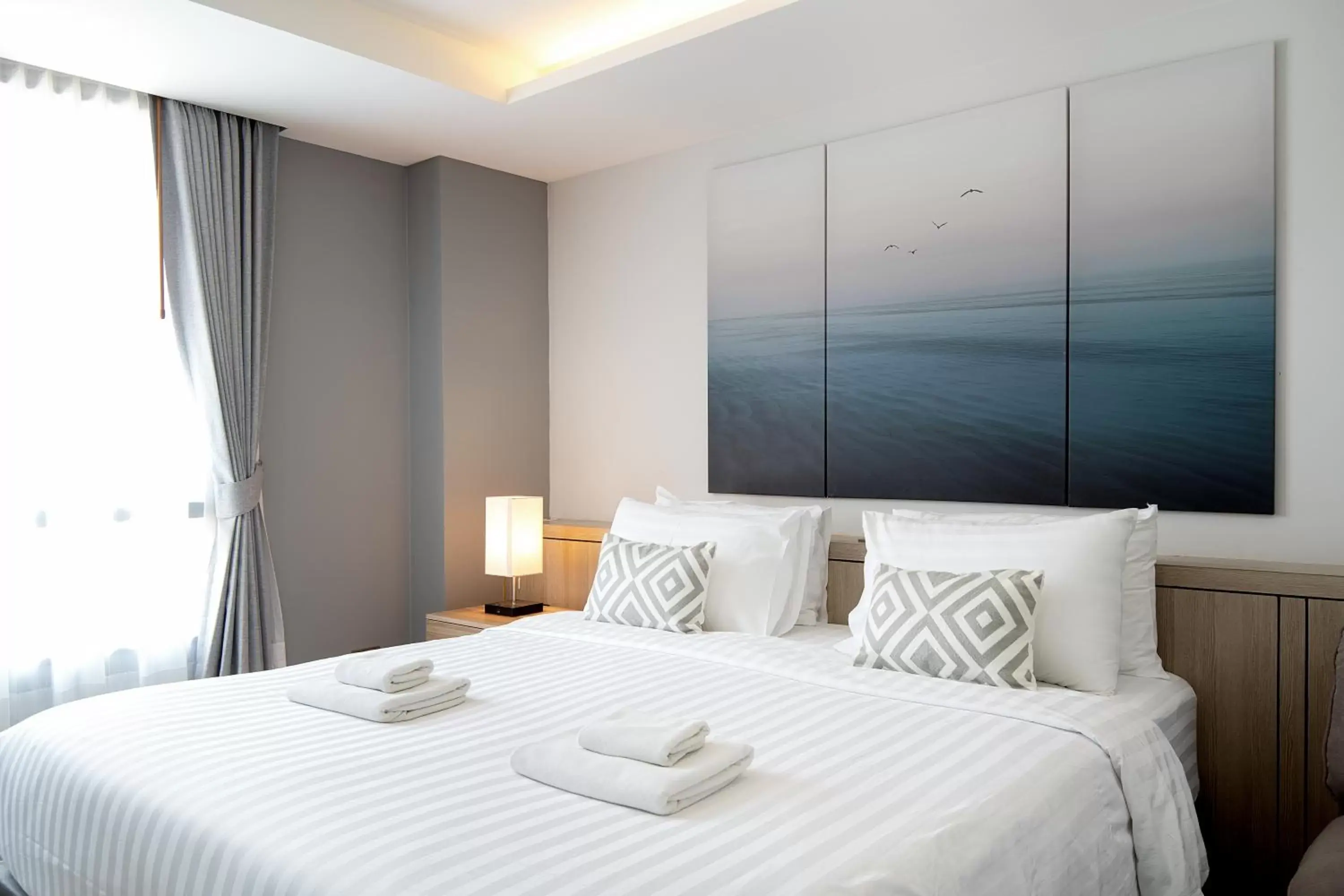 Suite in The Riski Hotel at Bangphlat Station SHA Suite in The Riski Hotel at Bangphlat Station SHA