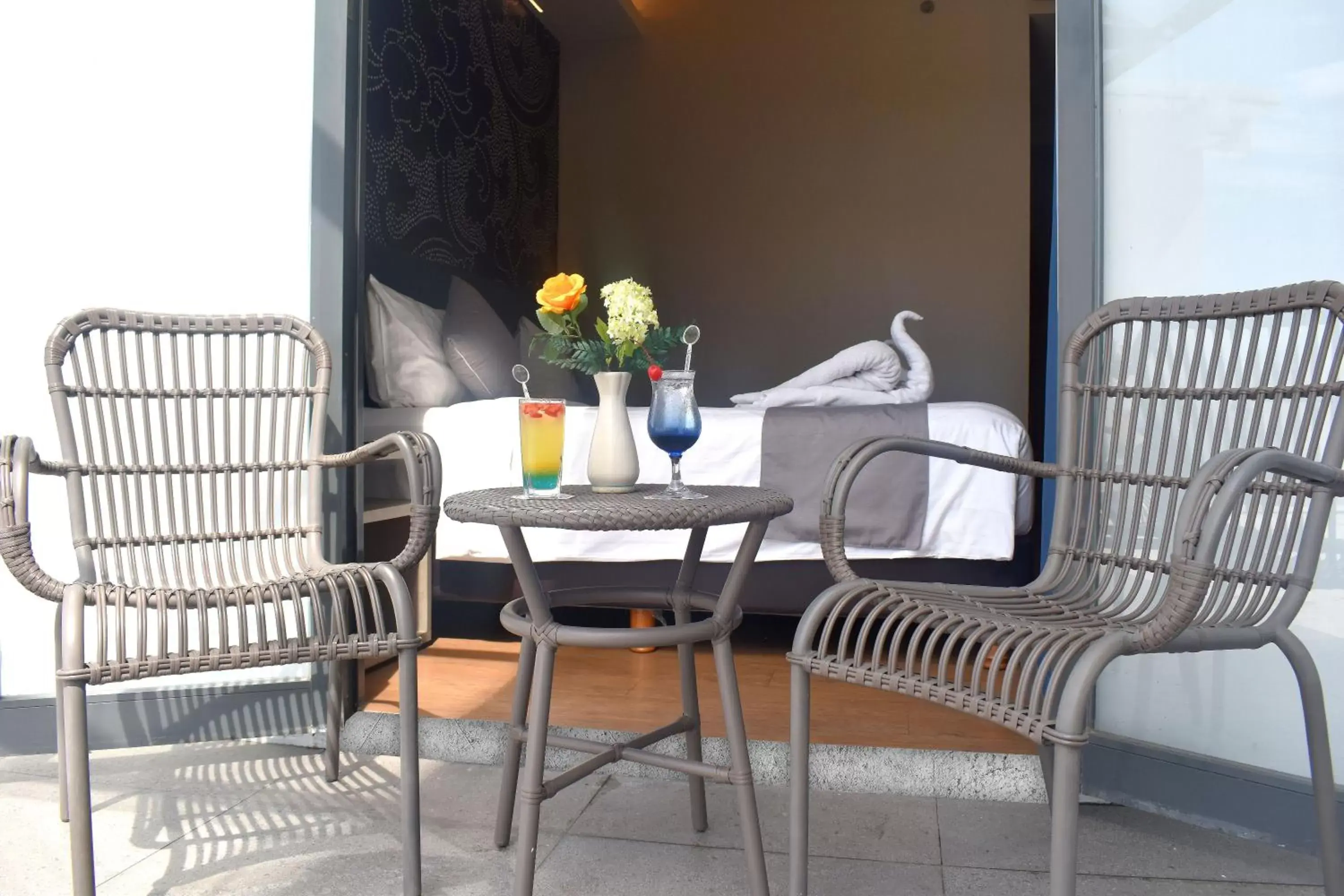 Double Room in Luminor Hotel Airport Sidoarjo By WH , Best Choice and Strategic Location with a Rooftop area in Town Double Room in Luminor Hotel Airport Sidoarjo By WH , Best Choice and Strategic Location with a Rooftop area in Town