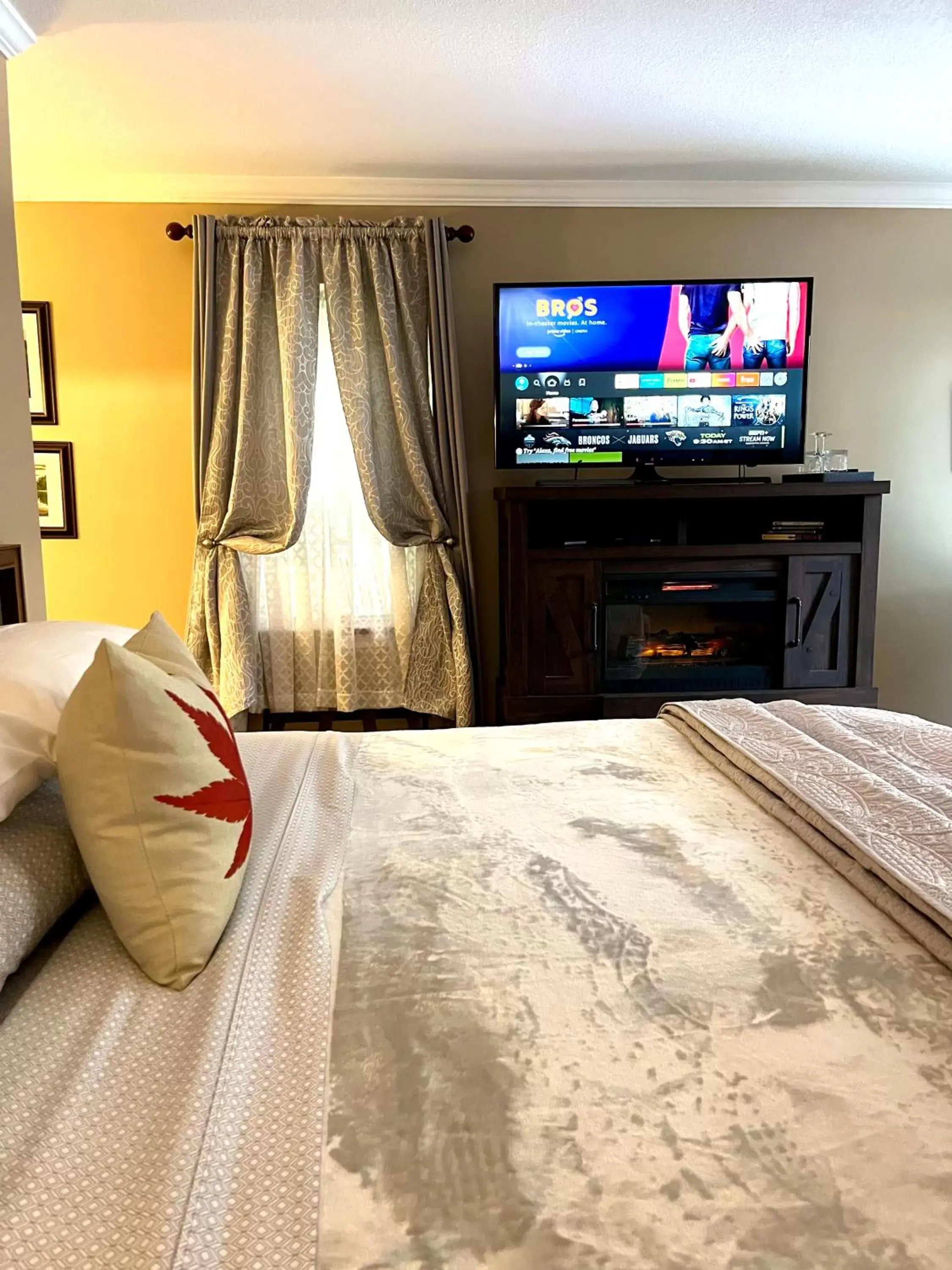 Superior King Suite in Grafton Lodge Superior King Suite in Grafton Lodge