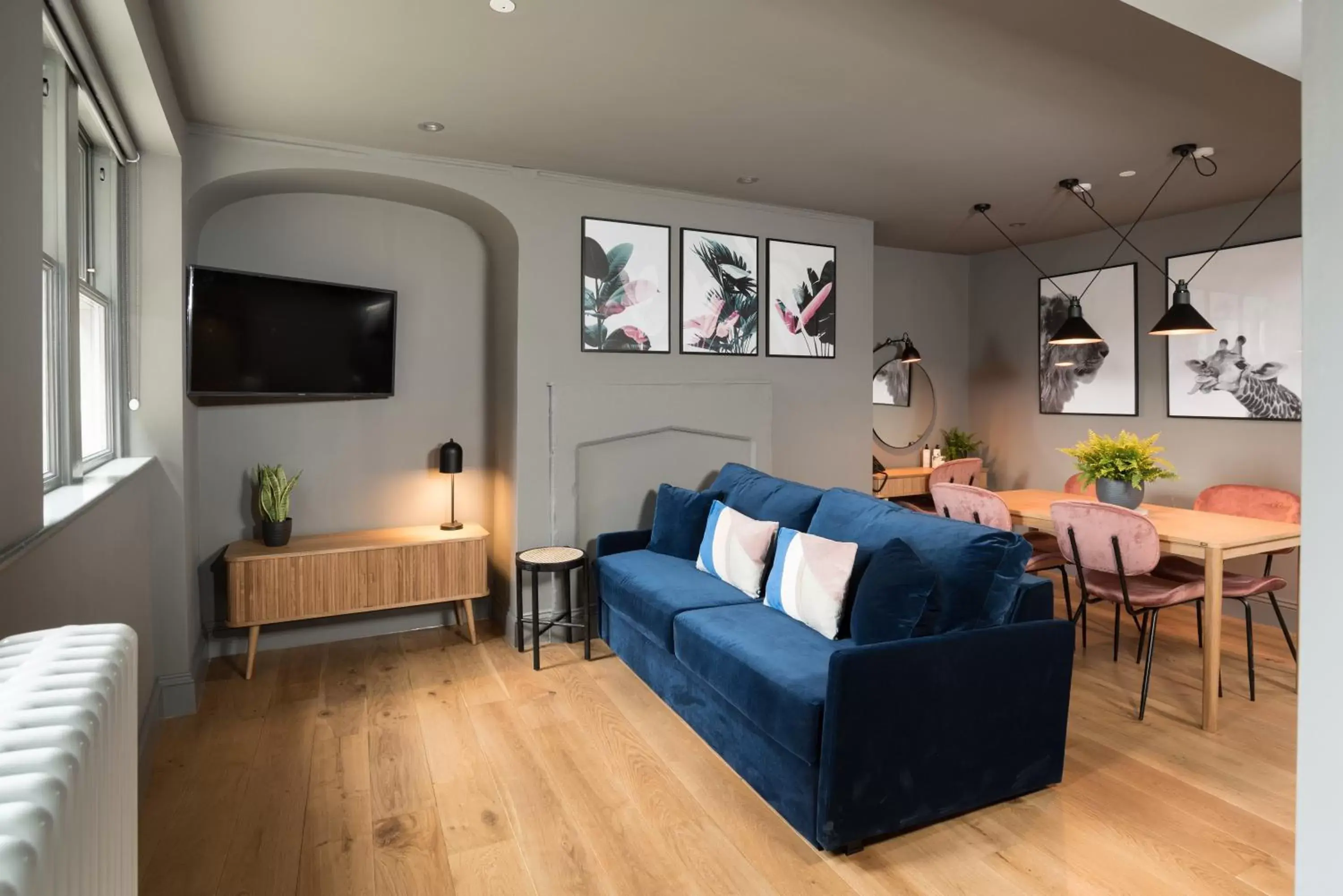 Superior Studio Apartment in Hiding Space - Trim Street Apartments Superior Studio Apartment in Hiding Space - Trim Street Apartments