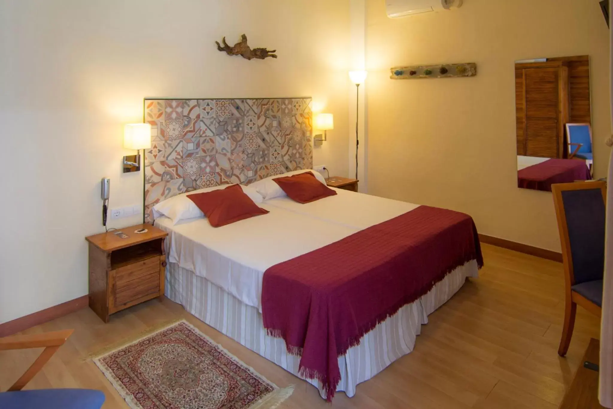 Twin Room - Disability Access in Gara Hotel Twin Room - Disability Access in Gara Hotel