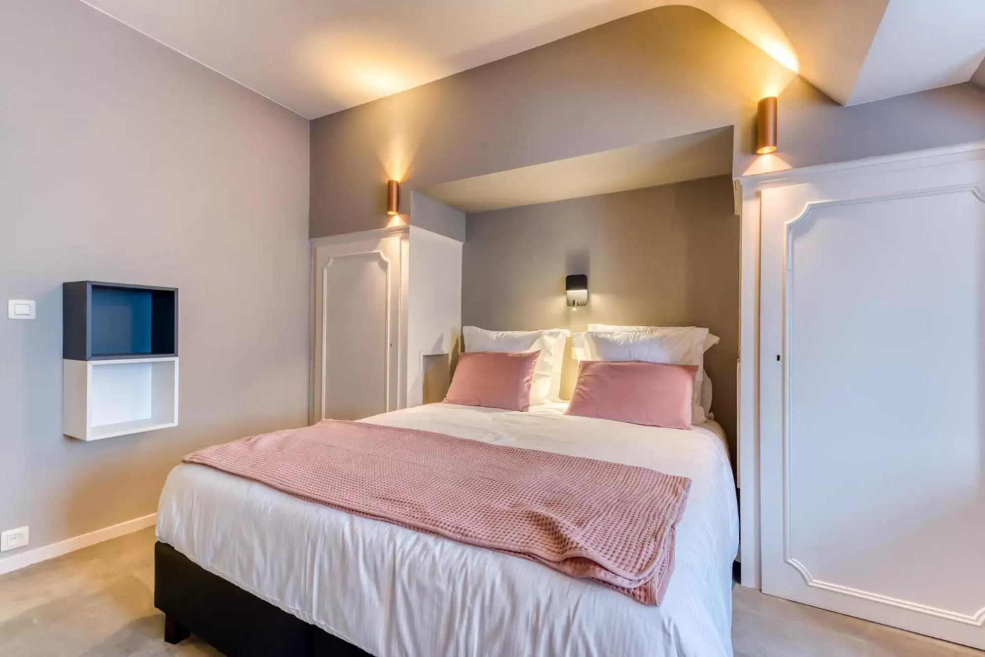 Standard Double Room - single occupancy in Hôtel Imperi'Ale Standard Double Room - single occupancy in Hôtel Imperi'Ale