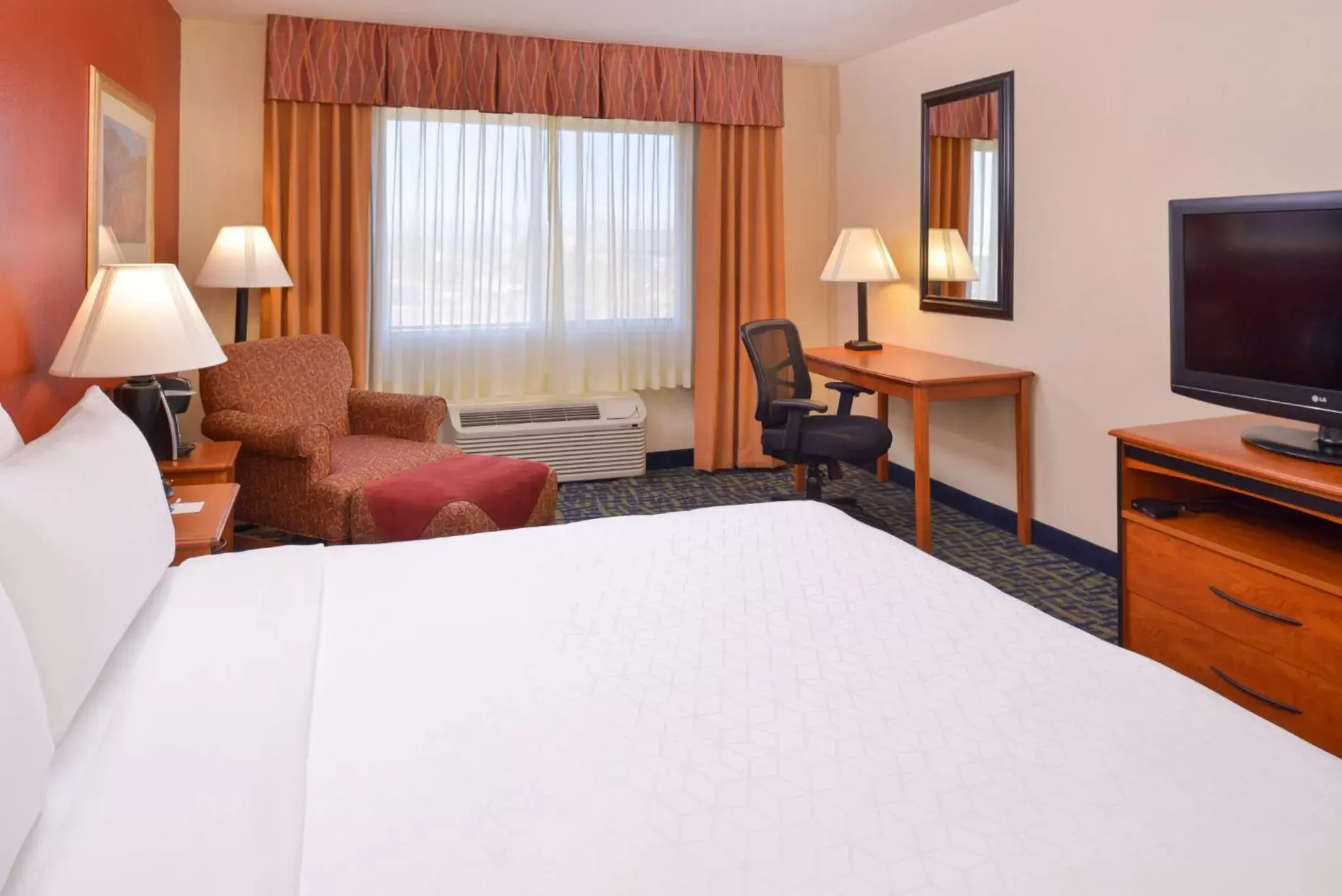 King Suite in Holiday Inn Express & Suites Alamosa by IHG King Suite in Holiday Inn Express & Suites Alamosa by IHG