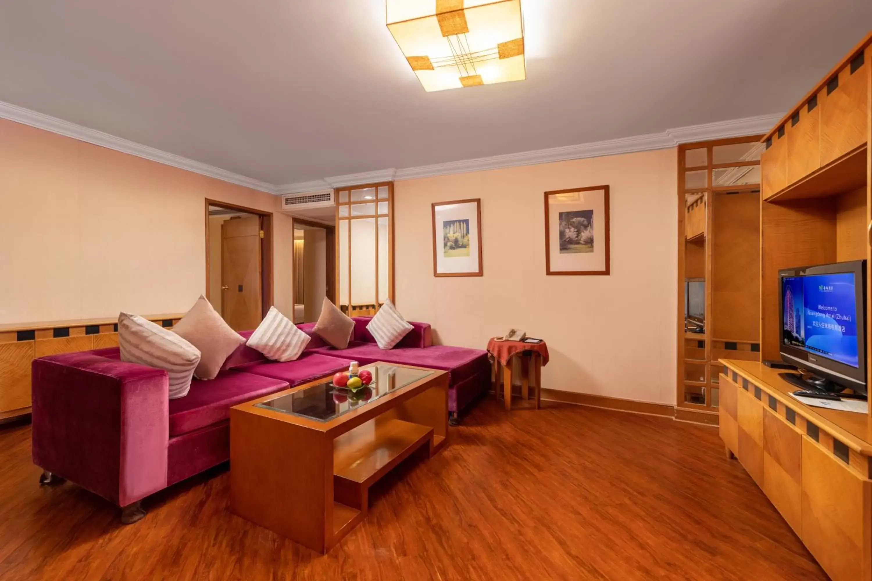 Three-Bedroom Apartment in Guangdong Hotel (Zhuhai) Three-Bedroom Apartment in Guangdong Hotel (Zhuhai)