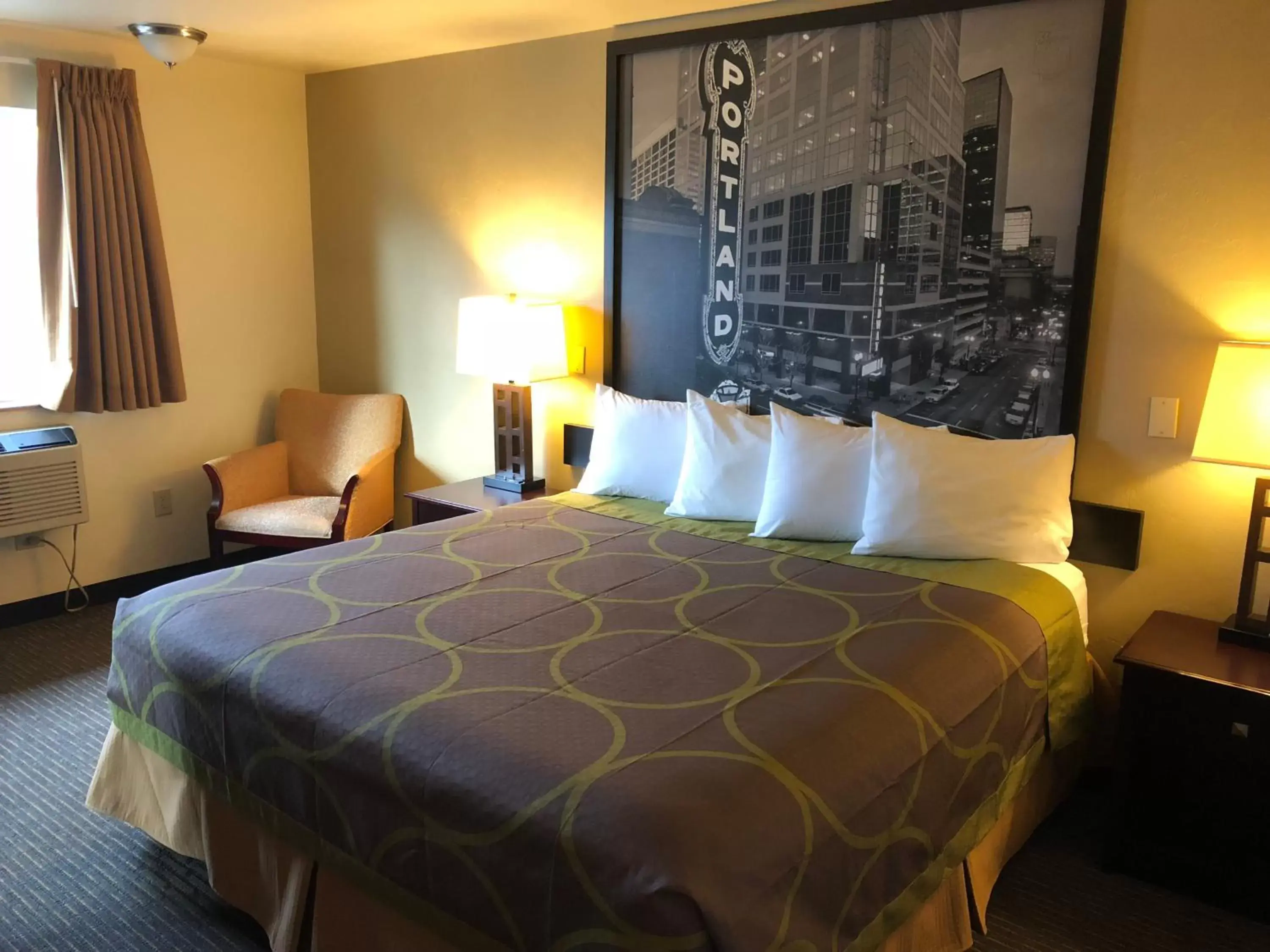 One Bedroom Queen Suite - Non-Smoking in Super 8 by Wyndham Woodburn One Bedroom Queen Suite - Non-Smoking in Super 8 by Wyndham Woodburn