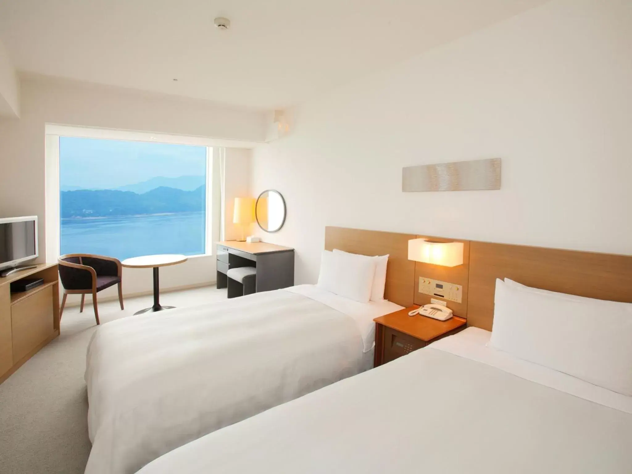 Standard Twin Room - single occupancy - Non-Smoking in Grand Prince Hotel Hiroshima Standard Twin Room - single occupancy - Non-Smoking in Grand Prince Hotel Hiroshima