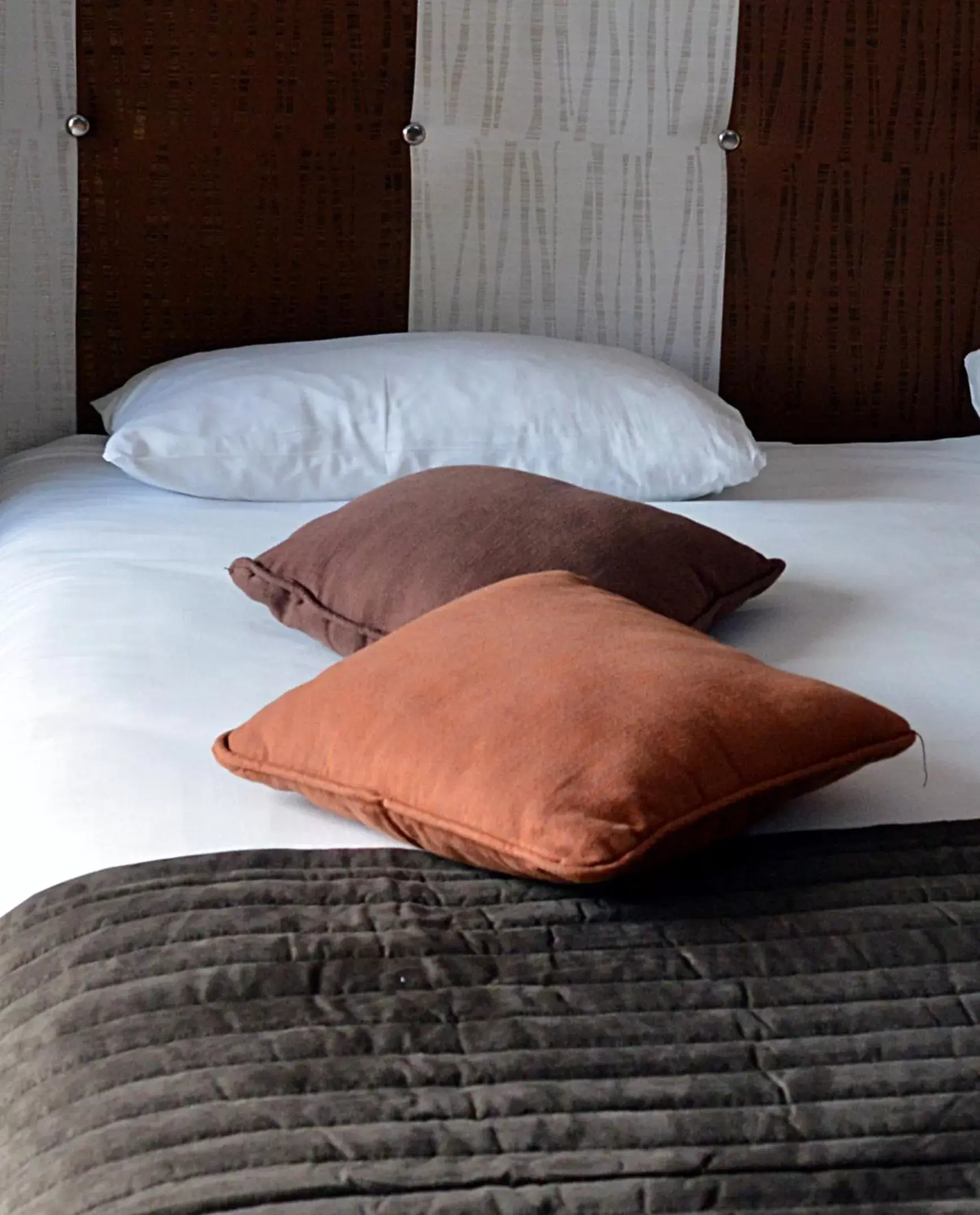 Budget Single Room with Rooftop View in Hotel Des Bains Budget Single Room with Rooftop View in Hotel Des Bains