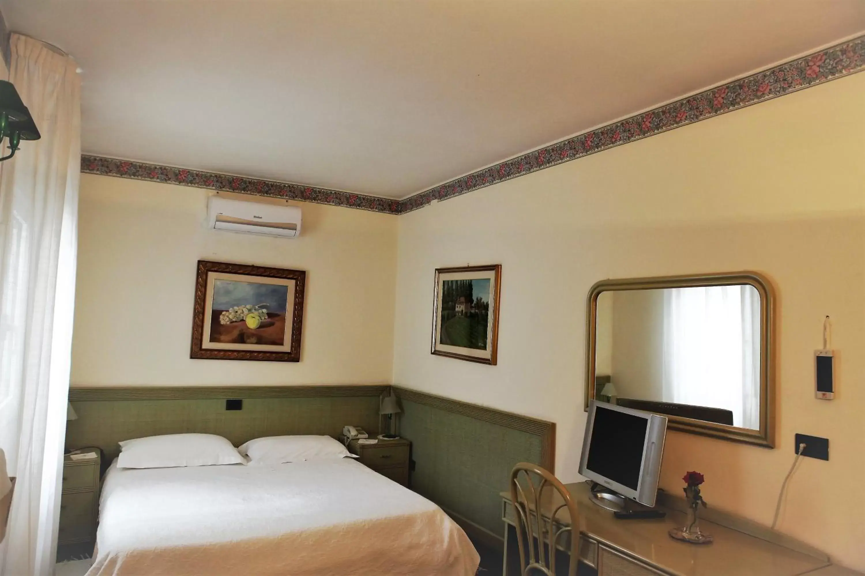 Comfort Double Room in Zodiacus Residence Comfort Double Room in Zodiacus Residence