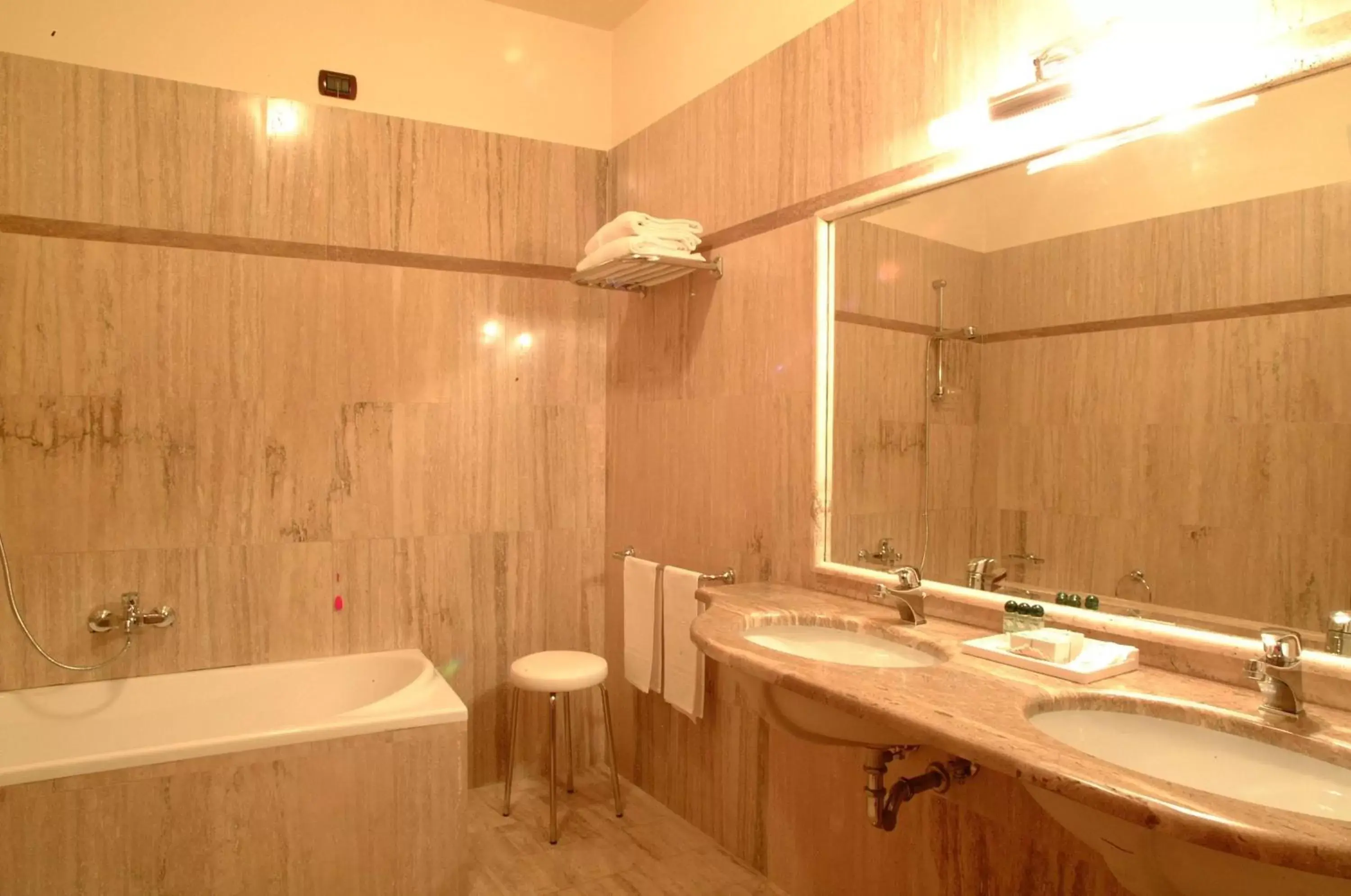 Classic Double Room in Hotel Villa Traiano Classic Double Room in Hotel Villa Traiano