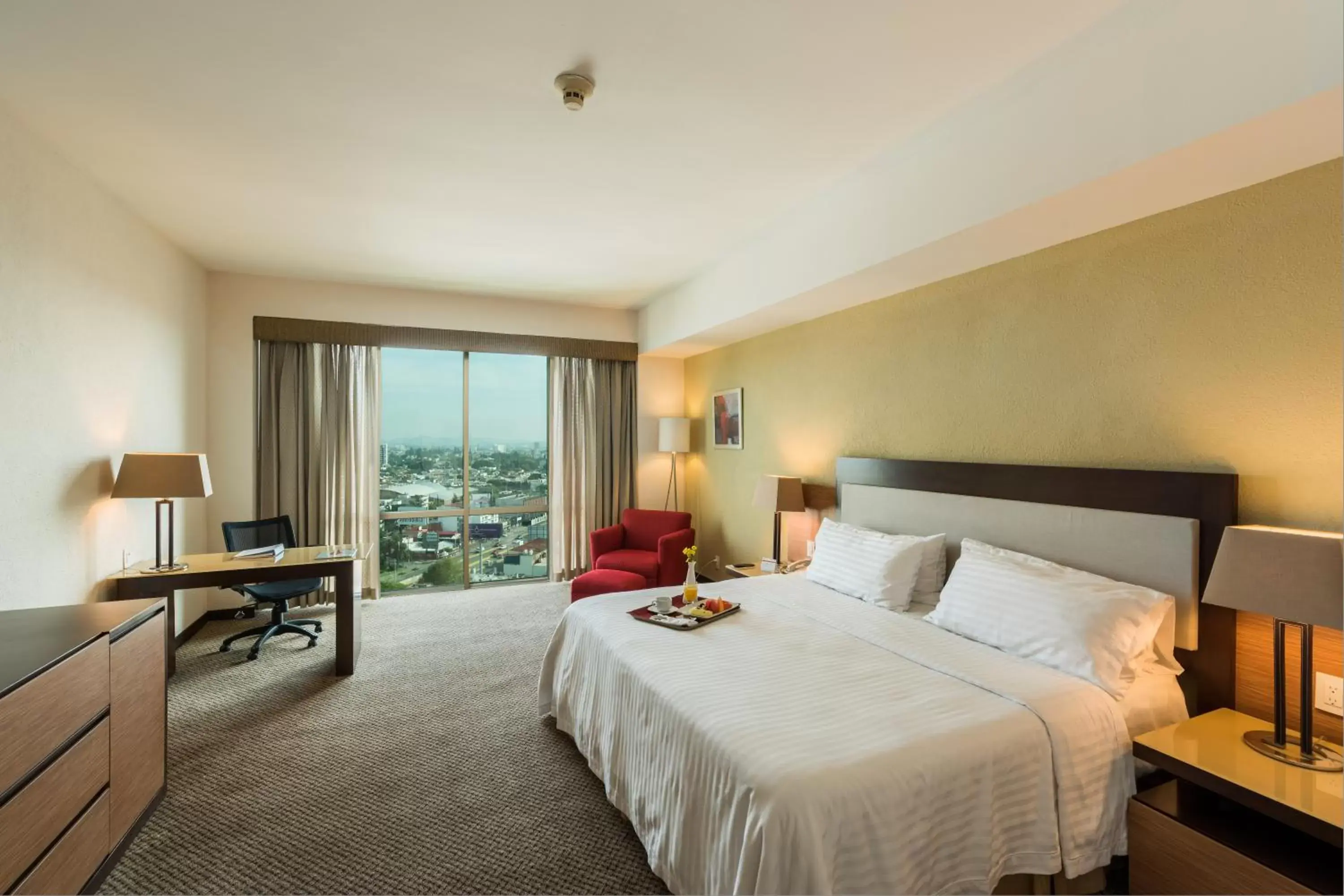 Premium King Room in Holiday Inn Guadalajara Select by IHG Premium King Room in Holiday Inn Guadalajara Select by IHG