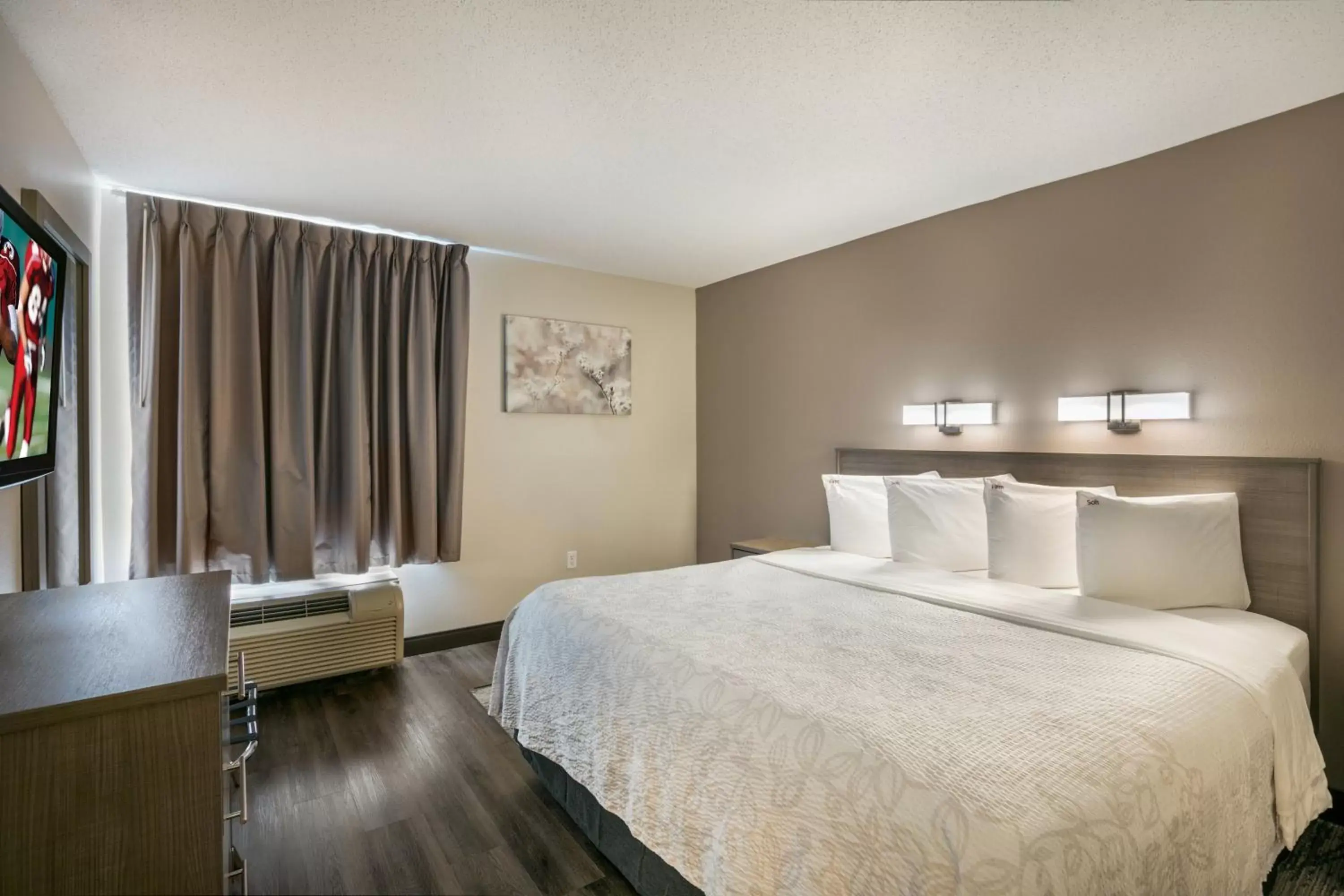 Suite King Room Smoke Free in Red Roof Inn PLUS+ Boston - Logan Suite King Room Smoke Free in Red Roof Inn PLUS+ Boston - Logan