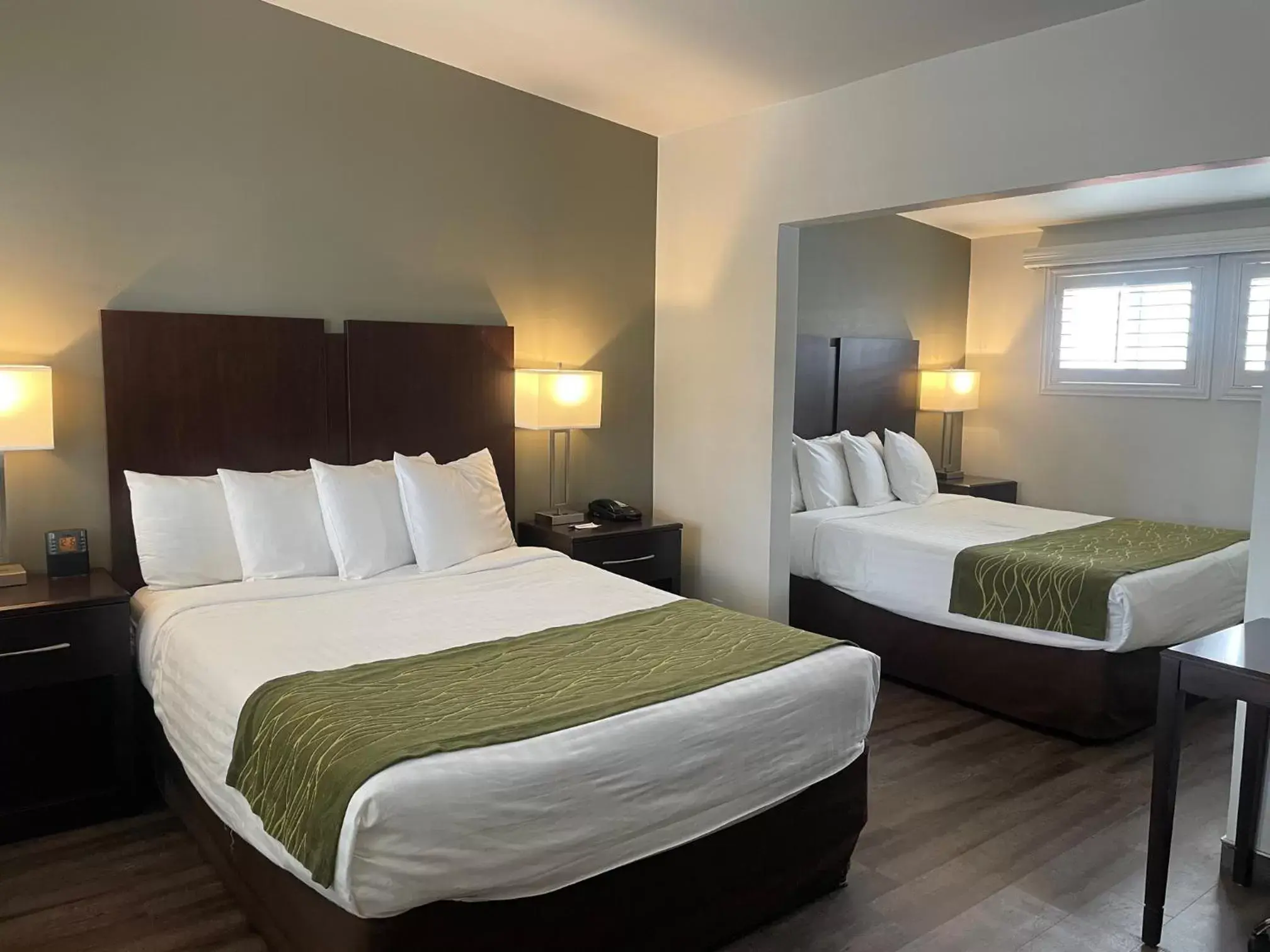 Queen Room with Two Queen Beds - Non-Smoking in Hi View Inn & Suites Queen Room with Two Queen Beds - Non-Smoking in Hi View Inn & Suites