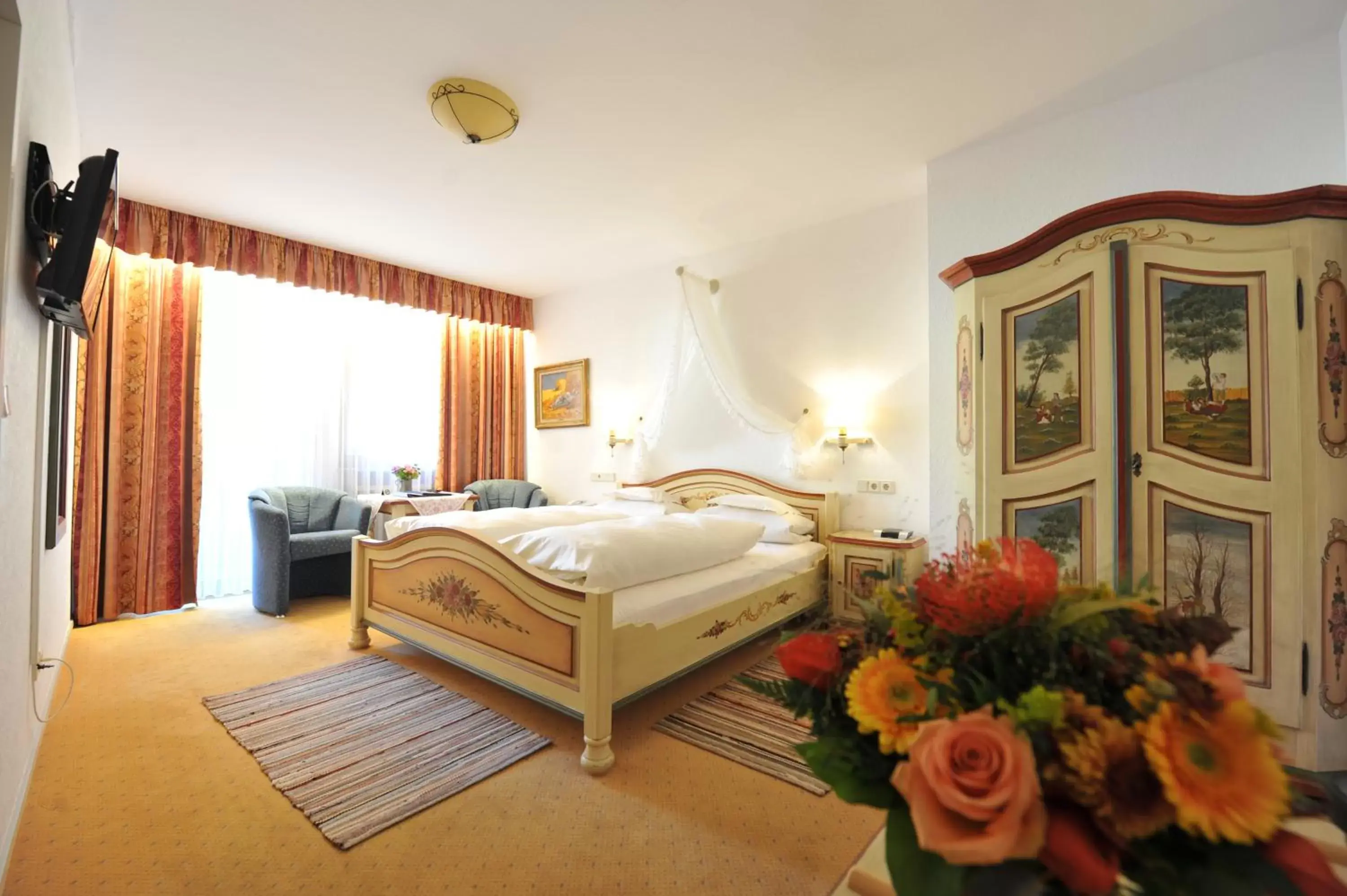 Double Room in Tilman Riemenschneider Double Room in Tilman Riemenschneider