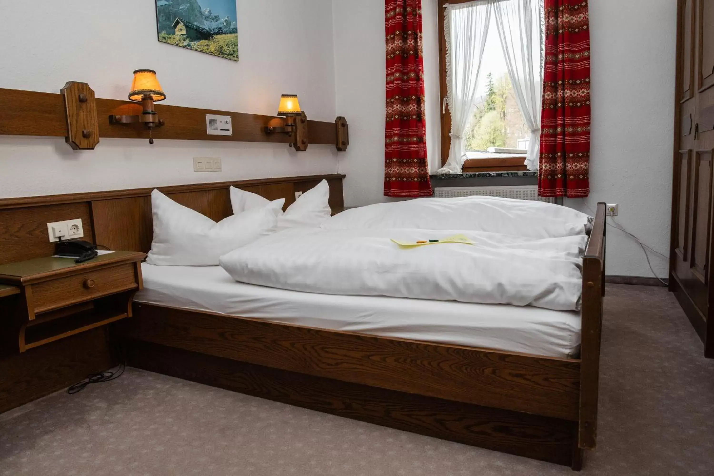 Grand Standard Double Room in Hotel Vier Jahreszeiten Grand Standard Double Room in Hotel Vier Jahreszeiten