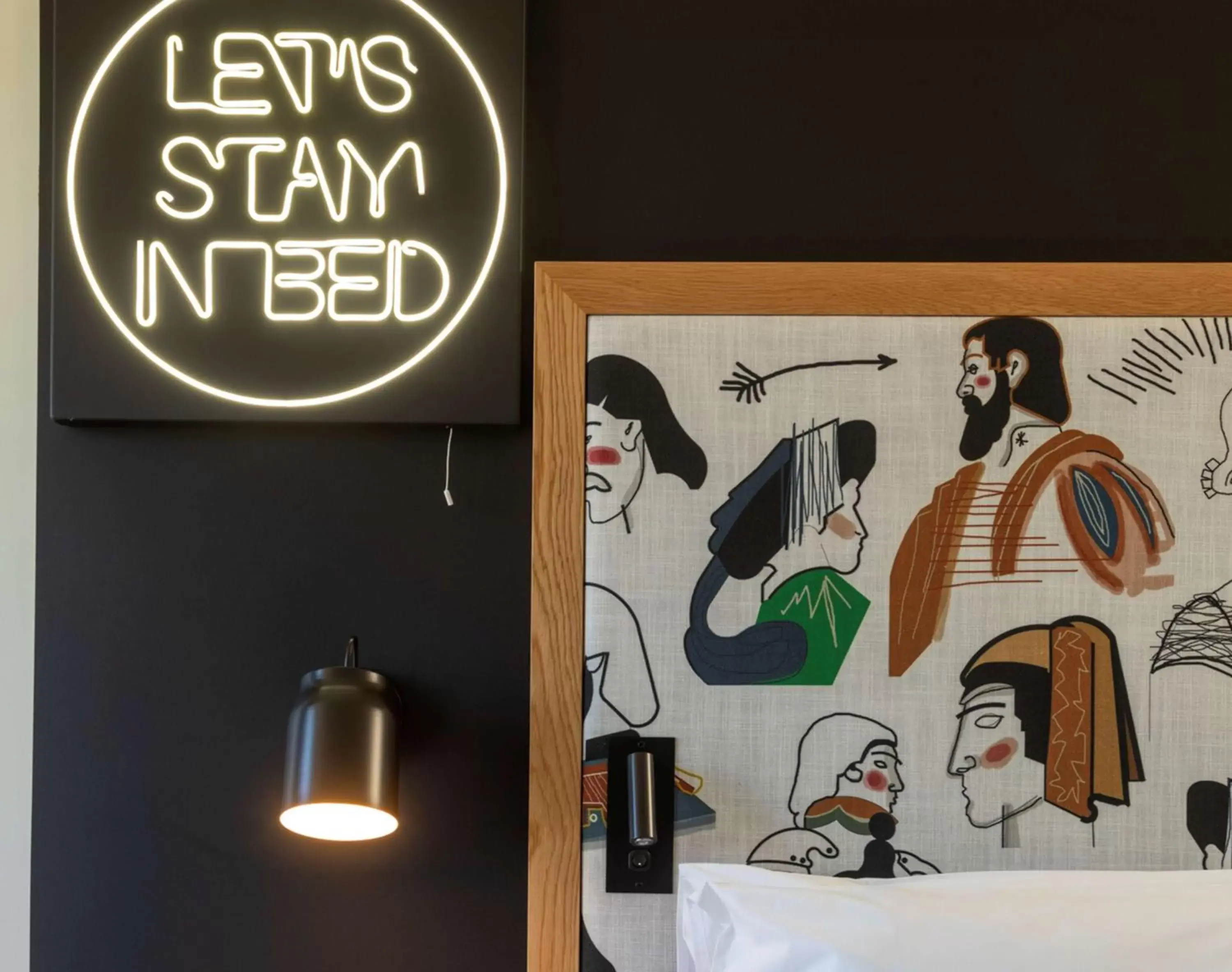 Superior King Room with City View in Se Catedral Hotel Porto, Tapestry Collection By Hilton Superior King Room with City View in Se Catedral Hotel Porto, Tapestry Collection By Hilton