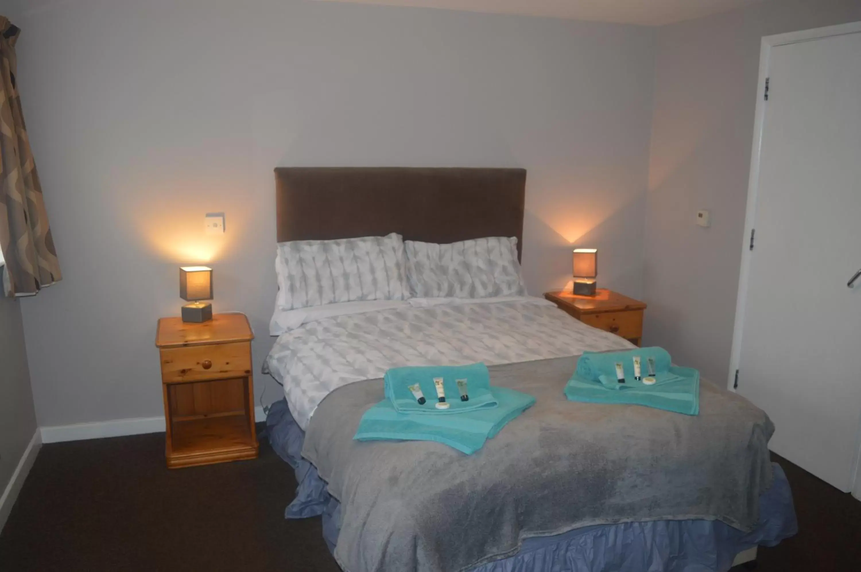 Double Room in The Queen Victoria Double Room in The Queen Victoria