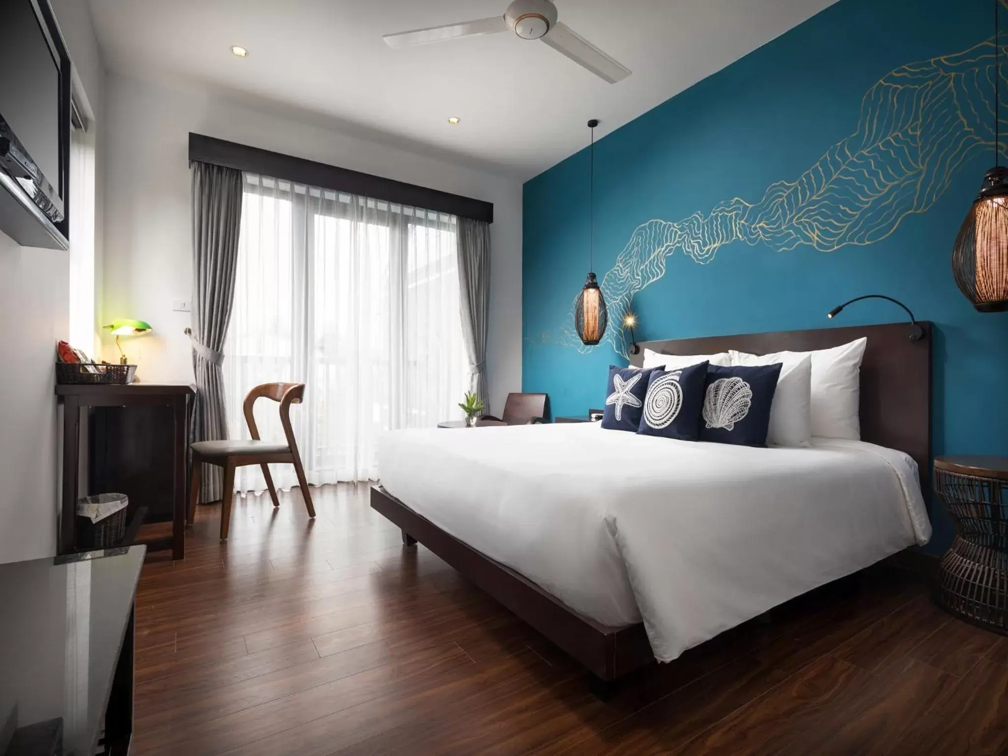 Deluxe Double or Twin Room with Pool View in The Blue Alcove Hotel Deluxe Double or Twin Room with Pool View in The Blue Alcove Hotel