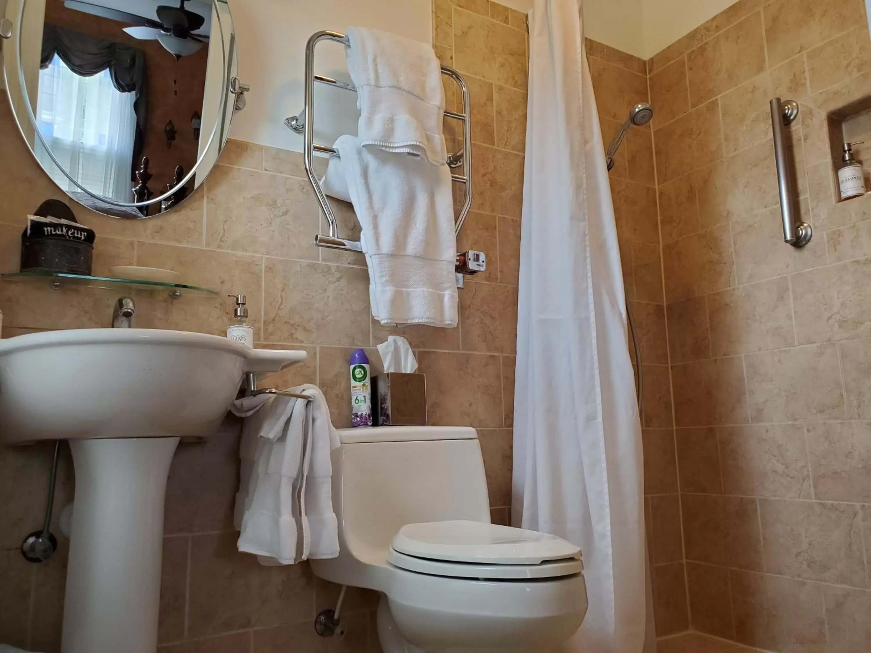 Superior Queen Room in The Inn at Onancock Superior Queen Room in The Inn at Onancock