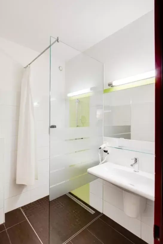 Standard Double Room in Hotel Am Sachsengang Standard Double Room in Hotel Am Sachsengang