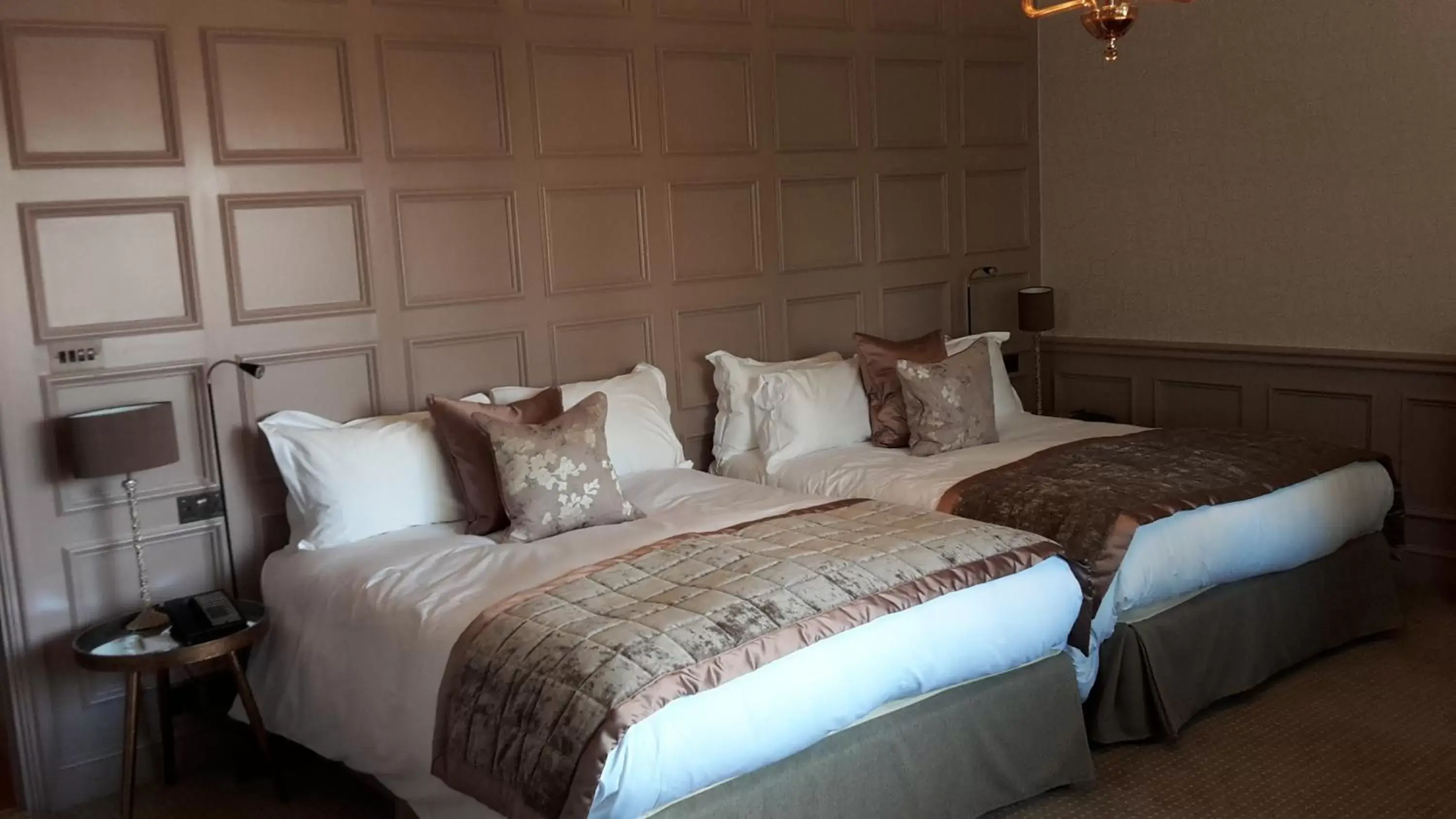 Comfy Twin in Pennyhill Park Hotel and Spa Comfy Twin in Pennyhill Park Hotel and Spa