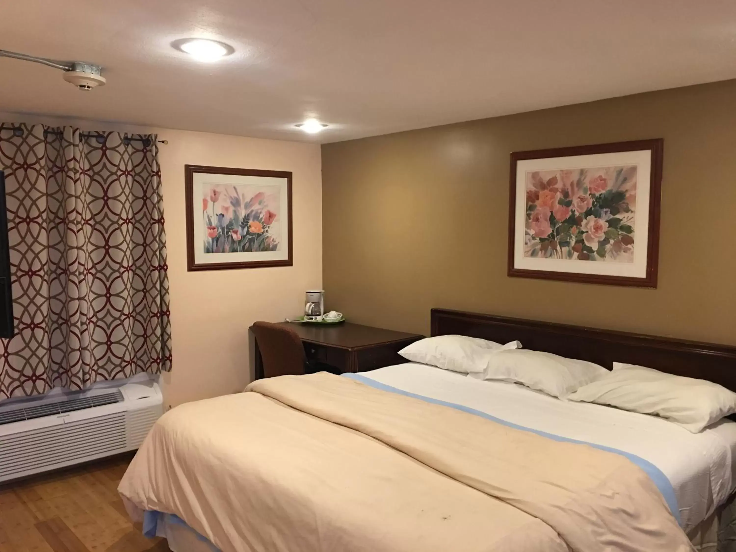 King Room in Aquastar Inn King Room in Aquastar Inn