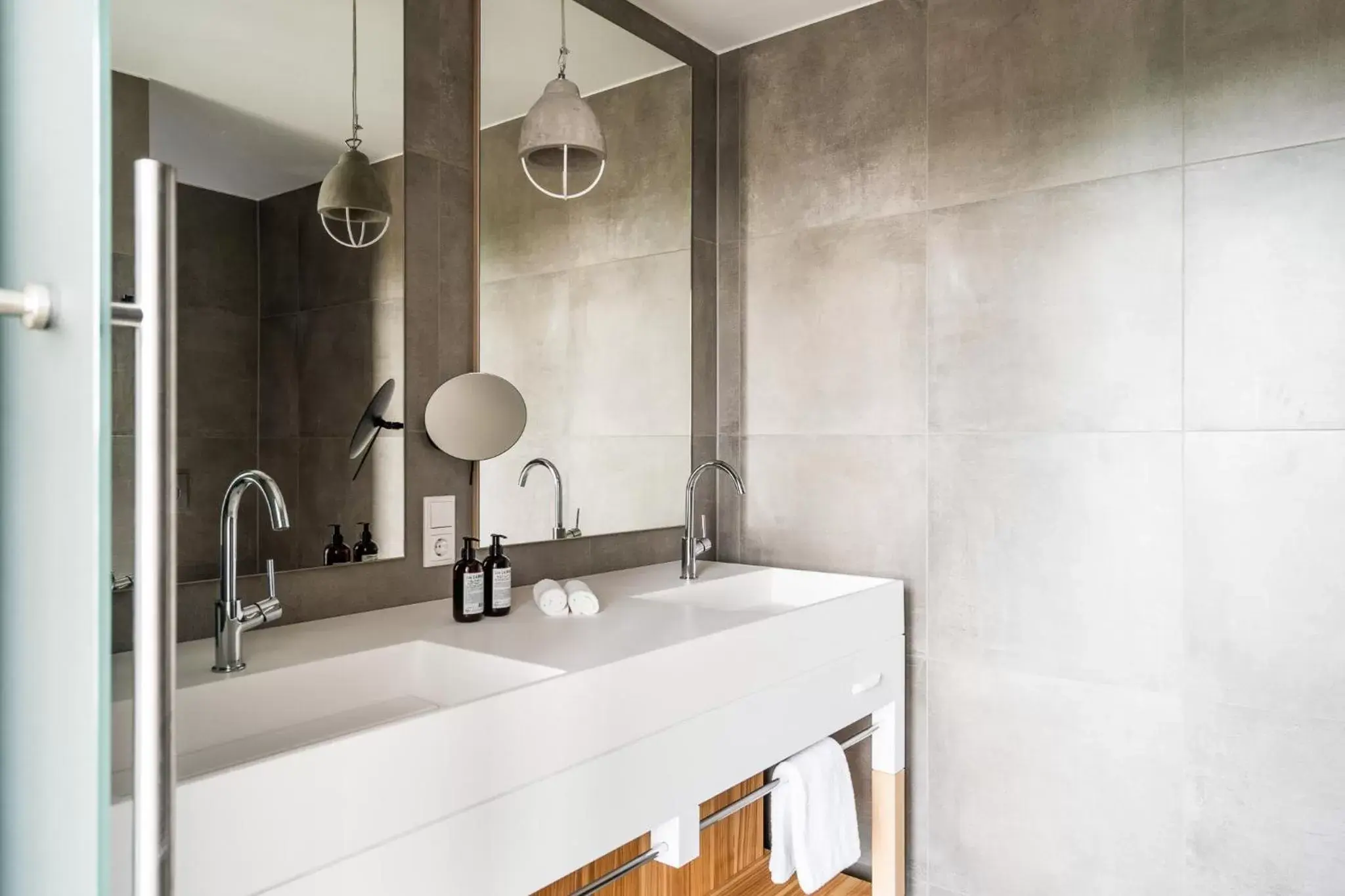 FREIblick Suite in FREIgeist Göttingen Innenstadt, A Member of Design Hotels FREIblick Suite in FREIgeist Göttingen Innenstadt, A Member of Design Hotels