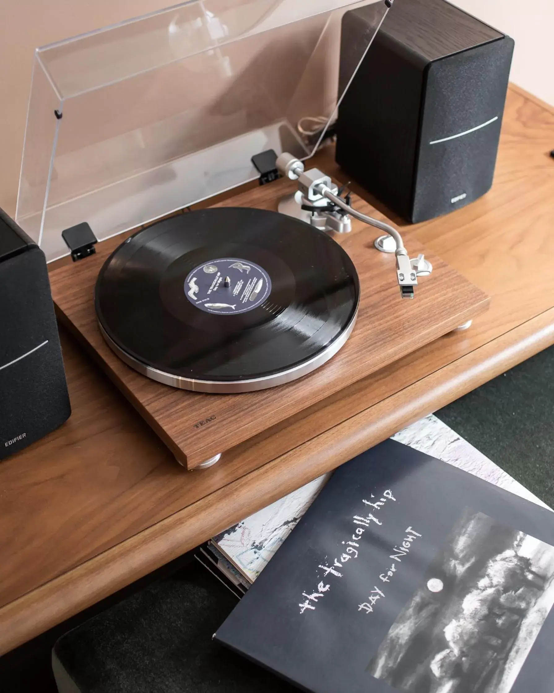 One-Bedroom Suite in Kimpton Saint George Hotel by IHG One-Bedroom Suite in Kimpton Saint George Hotel by IHG