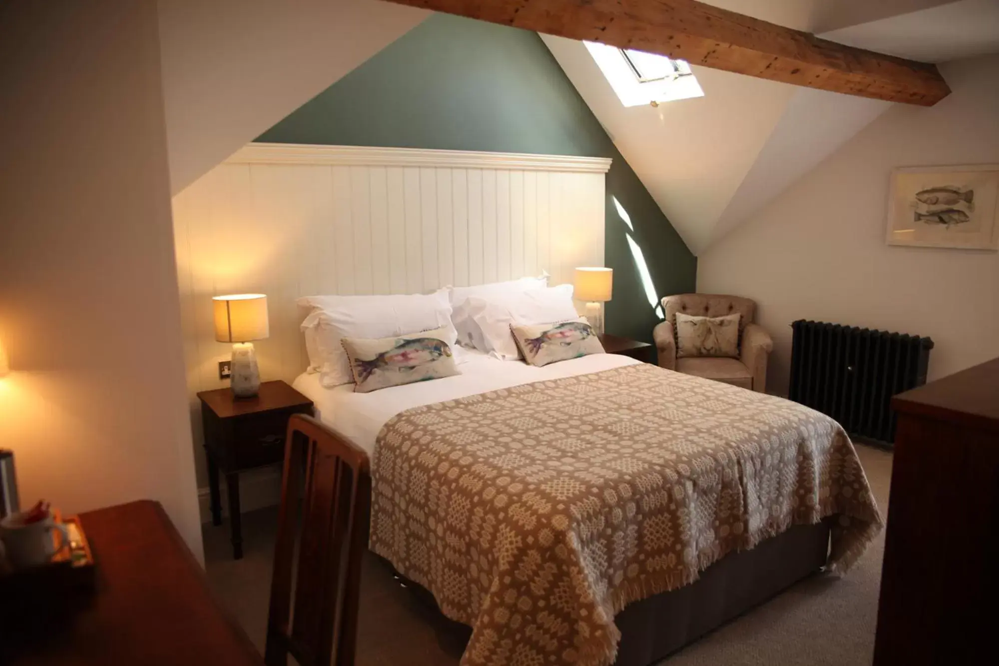 Superior King Room in The Erskine Arms Superior King Room in The Erskine Arms