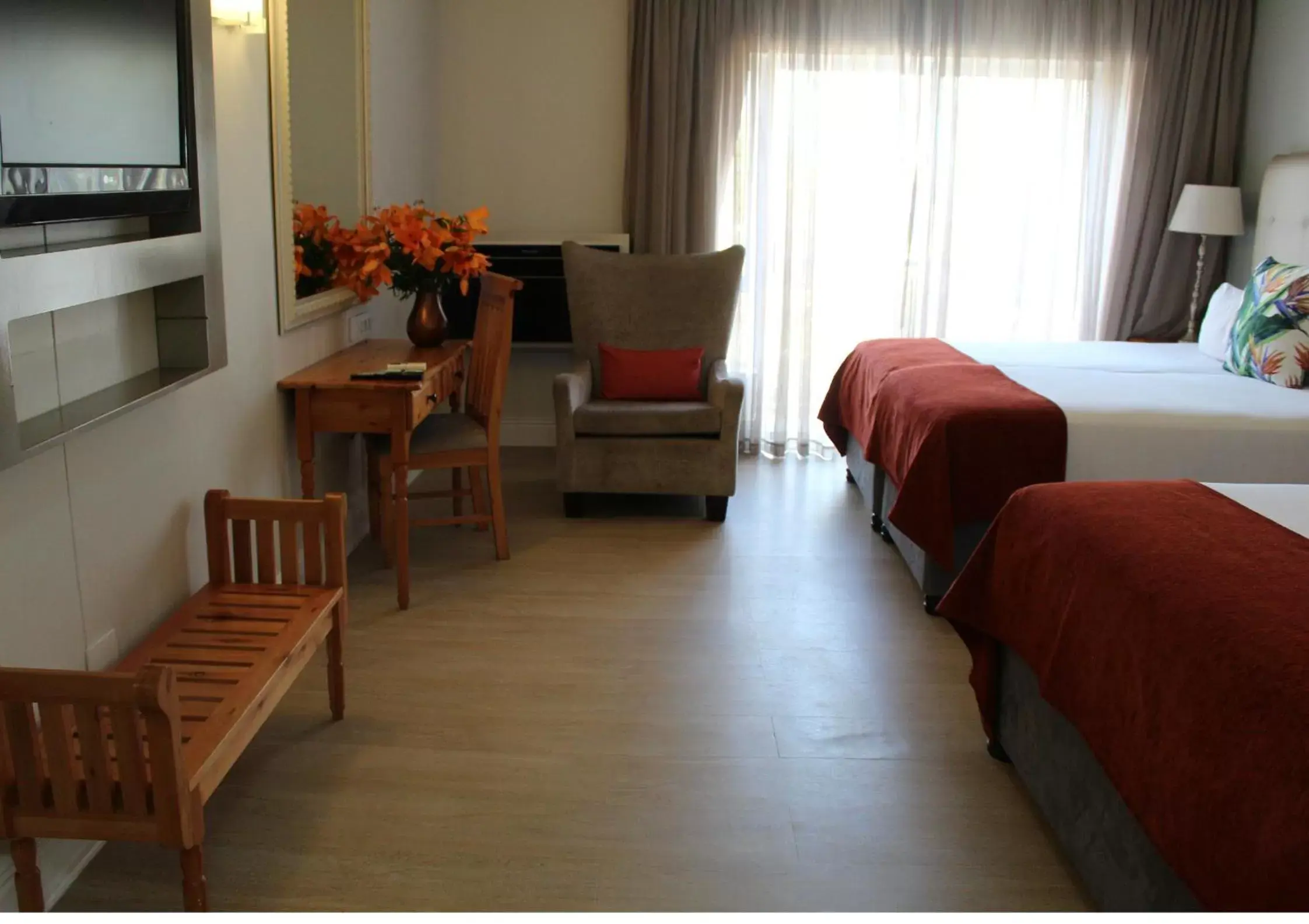 Family Room in The Riverside Hotel Family Room in The Riverside Hotel