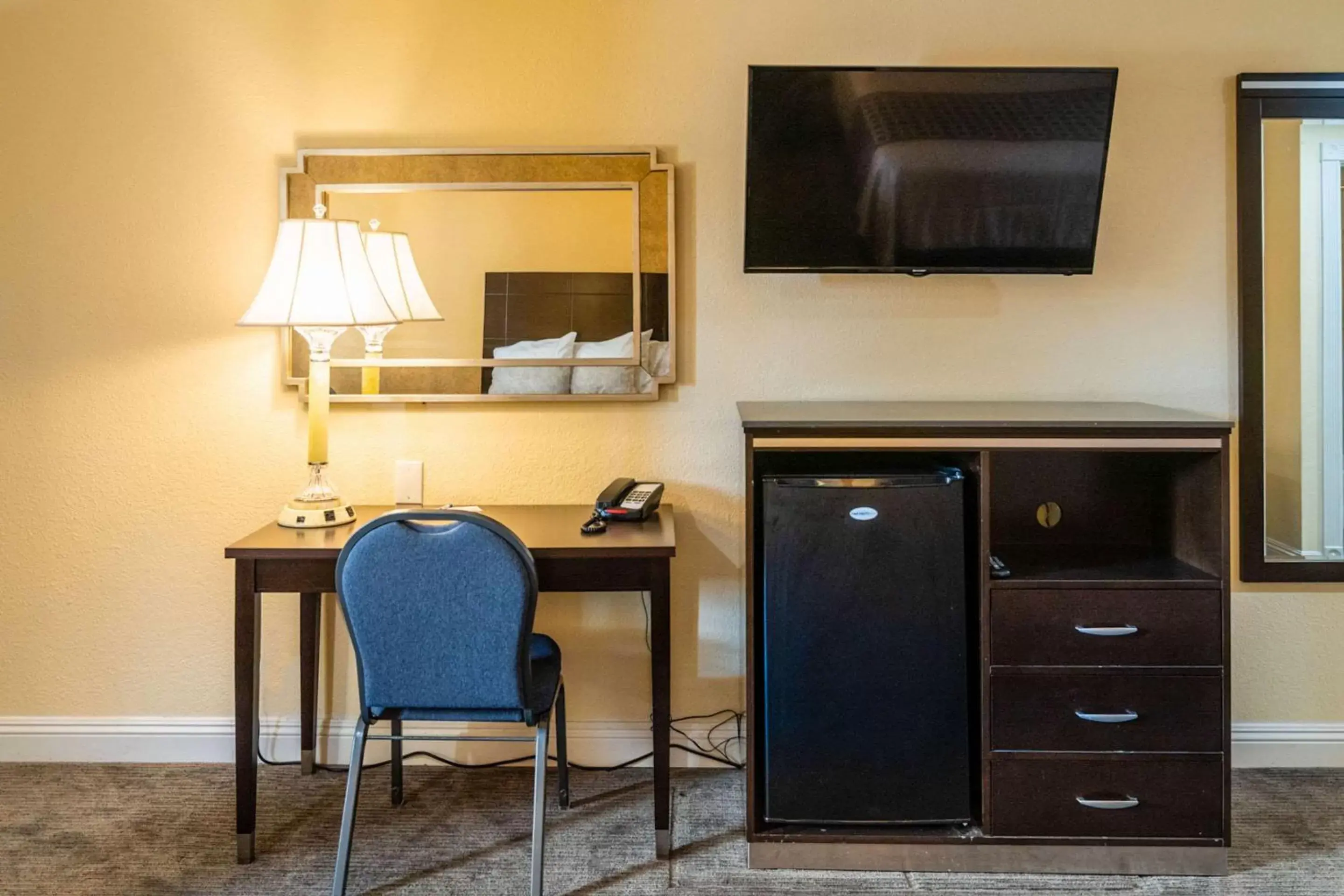 Standard Room, 2 Queen Beds, Non-Smoking in Rodeway Inn & Suites Colton-Riverside Standard Room, 2 Queen Beds, Non-Smoking in Rodeway Inn & Suites Colton-Riverside
