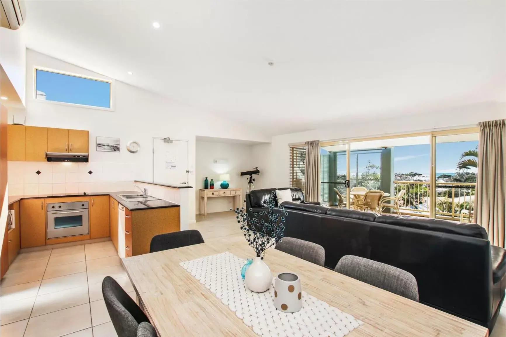 Two-Bedroom Apartment with Sea View in Lennox Beach Resort Two-Bedroom Apartment with Sea View in Lennox Beach Resort