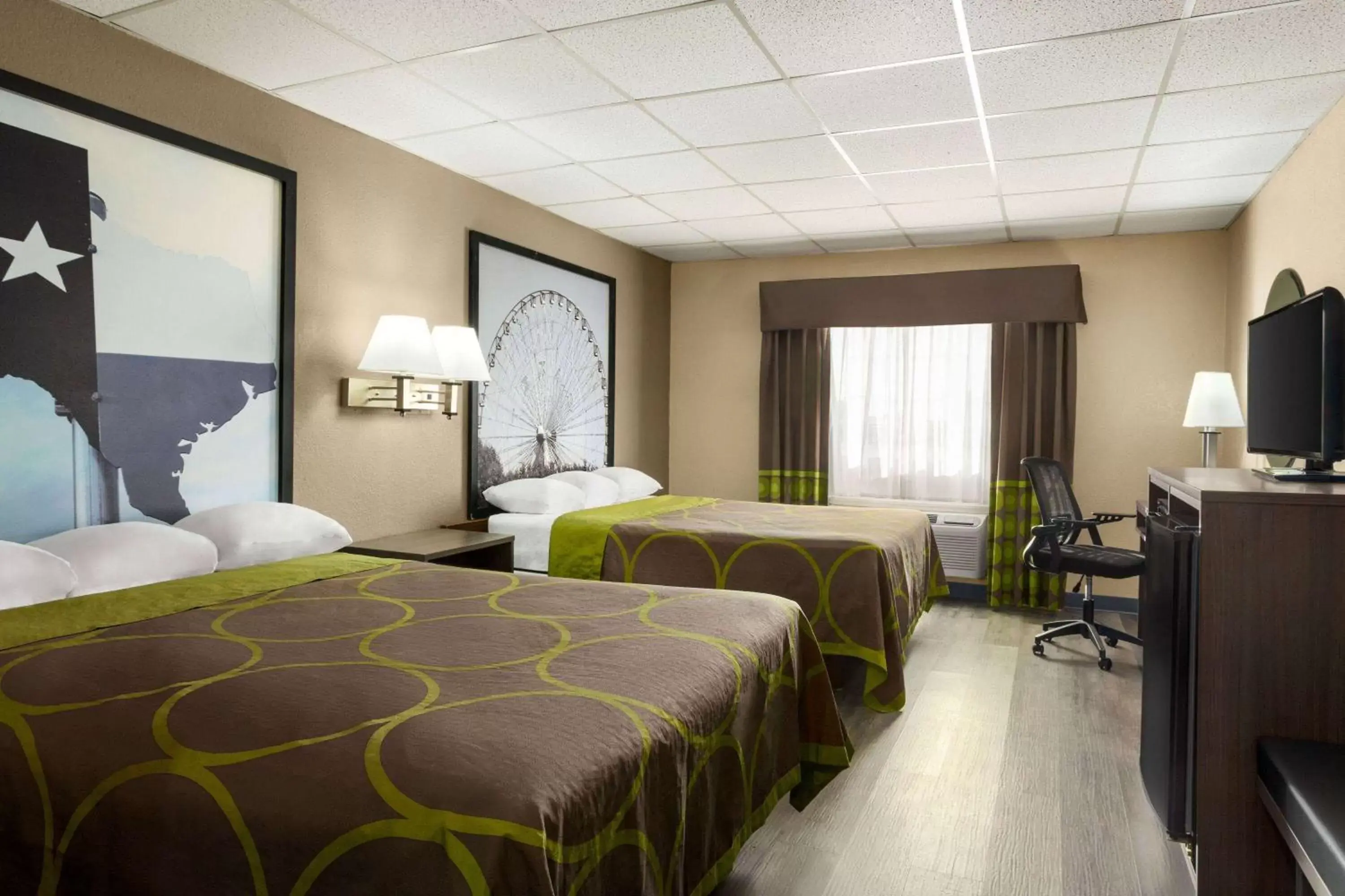 Queen Room with Two Queen Beds - Non-Smoking in Super 8 by Wyndham Gainesville TX Queen Room with Two Queen Beds - Non-Smoking in Super 8 by Wyndham Gainesville TX