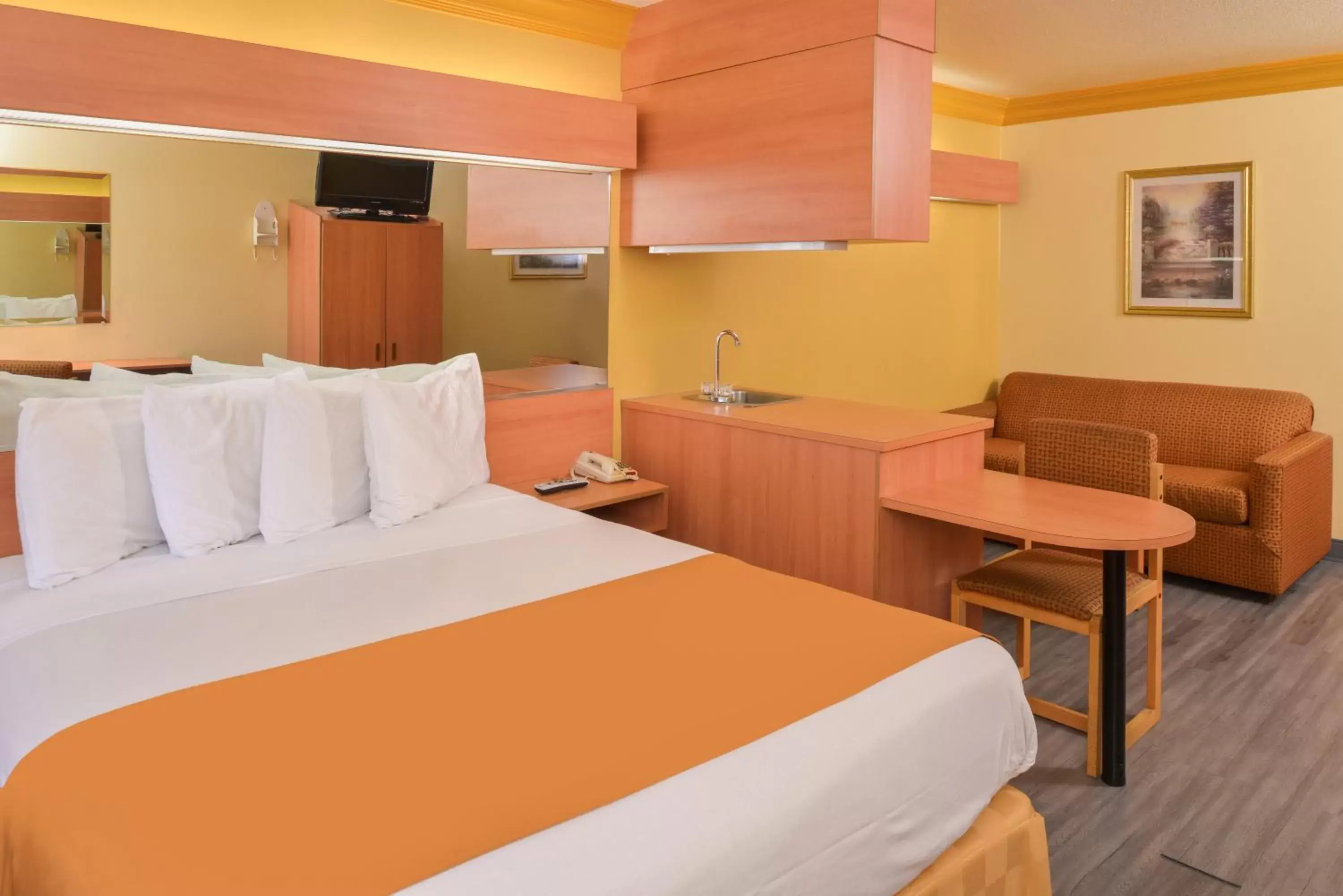 H3 Inn & Suites - LAX Airport - Los Angeles H3 Inn & Suites - LAX Airport - Los Angeles
