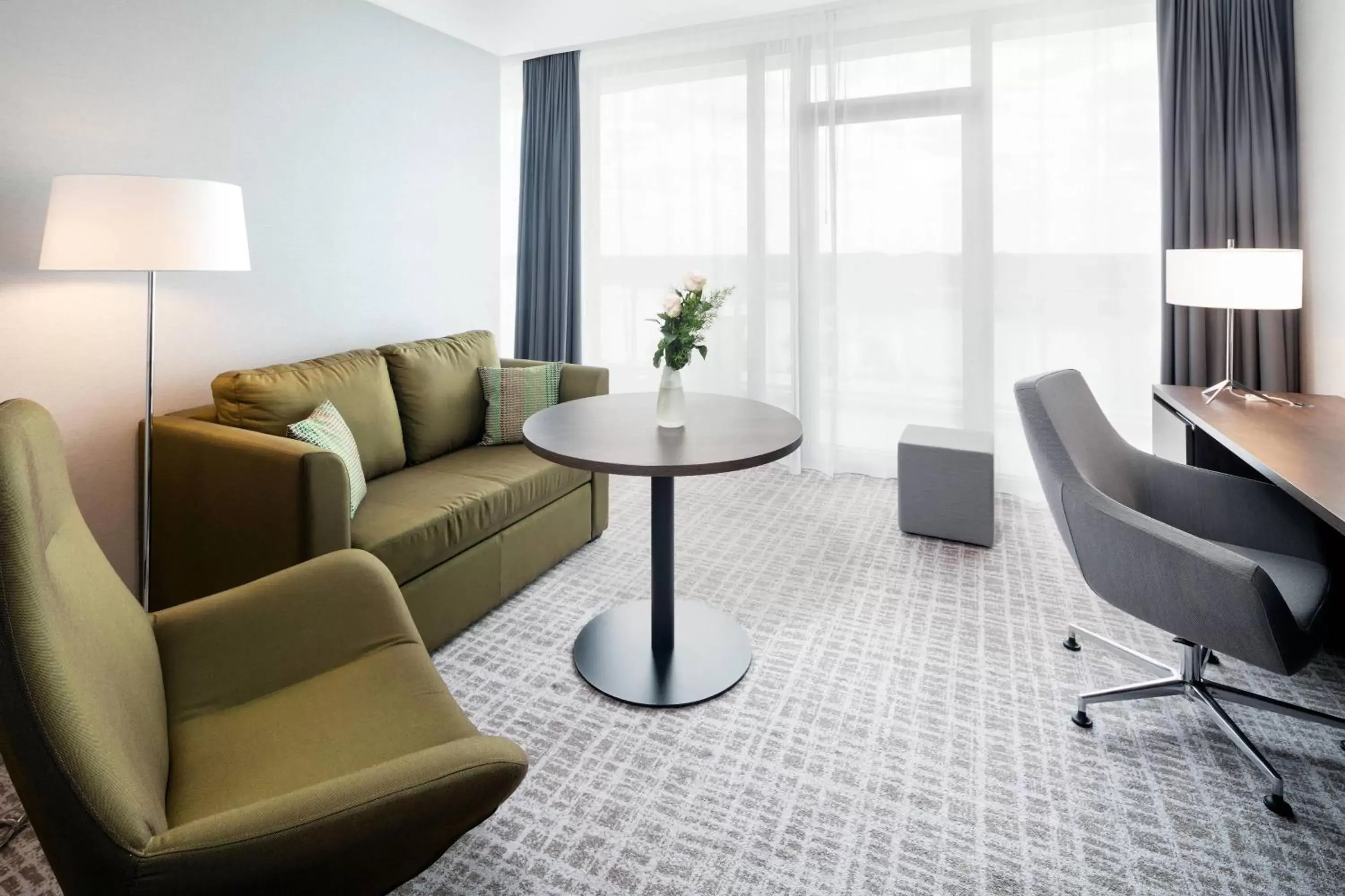 King Suite with Balcony in Courtyard by Marriott Wolfsburg King Suite with Balcony in Courtyard by Marriott Wolfsburg