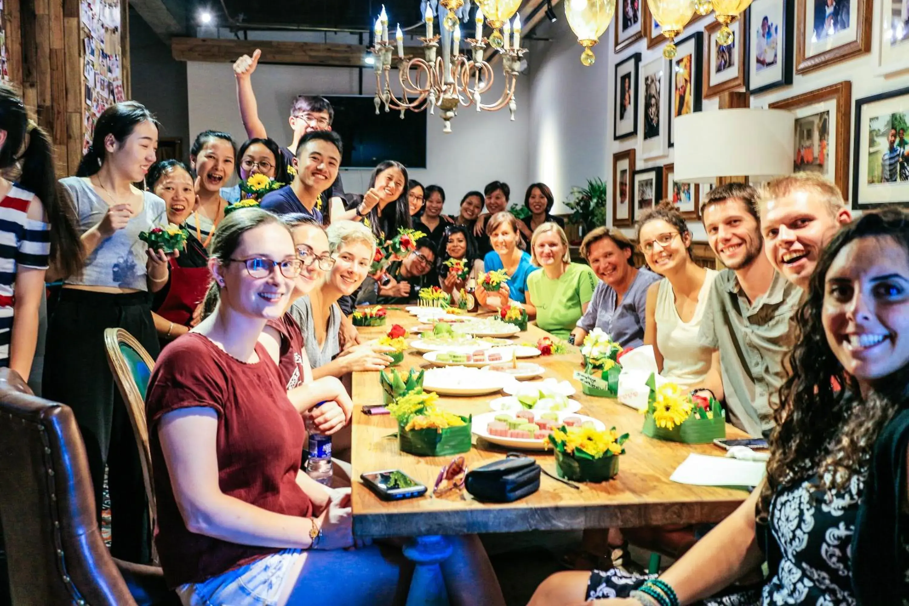 SONDERIA Lazybones Hostel- Wenshu Temple Side, Chill Hostel with All-Day Brunch, Travel Agency in English & Local Bar Vibes SONDERIA Lazybones Hostel- Wenshu Temple Side, Chill Hostel with All-Day Brunch, Travel Agency in English & Local Bar Vibes