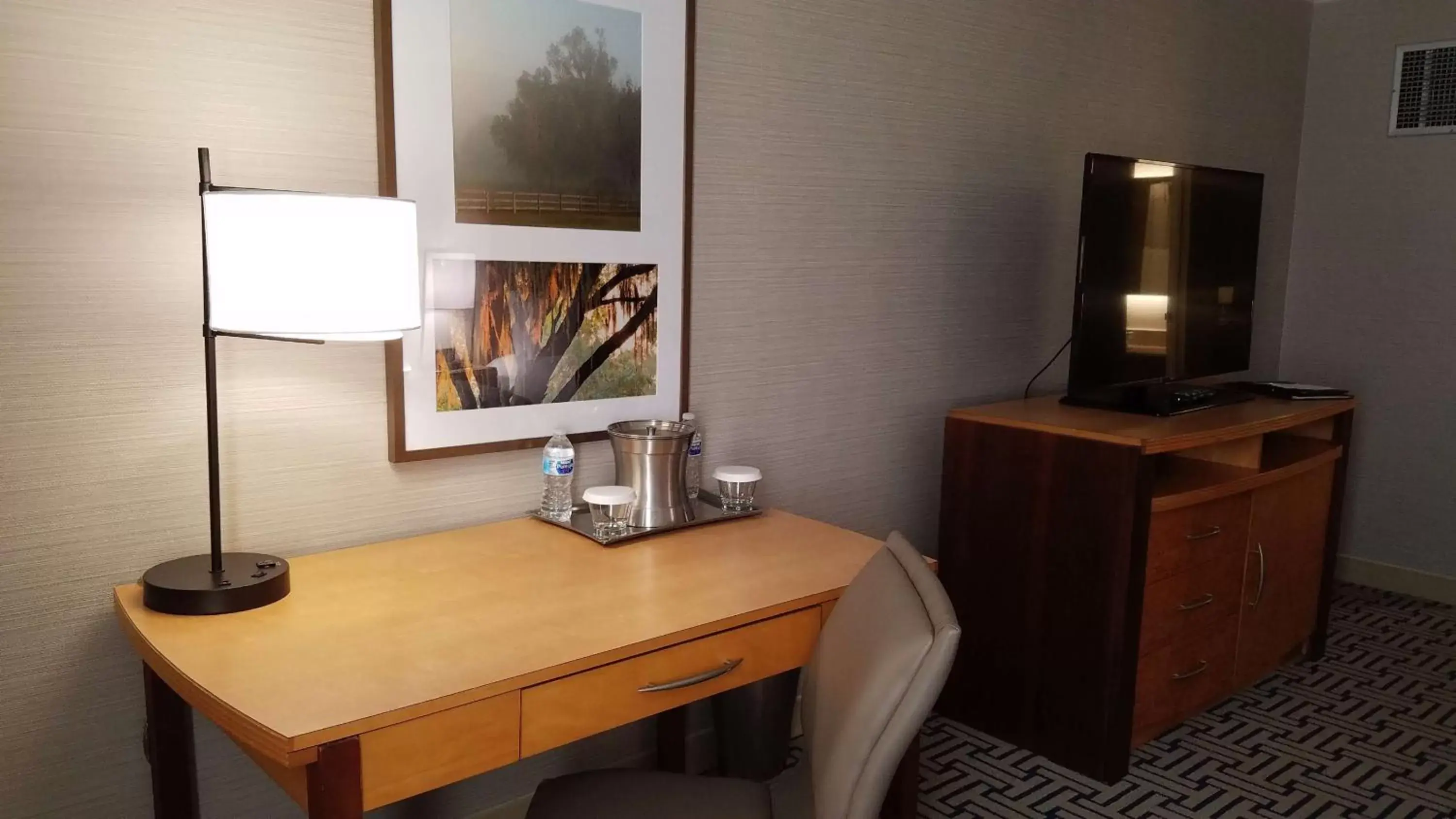 King Room in Hilton Ocala King Room in Hilton Ocala