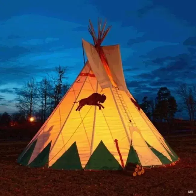 Suite with Spa Bath in Diamonds Old West Suite with Spa Bath in Diamonds Old West