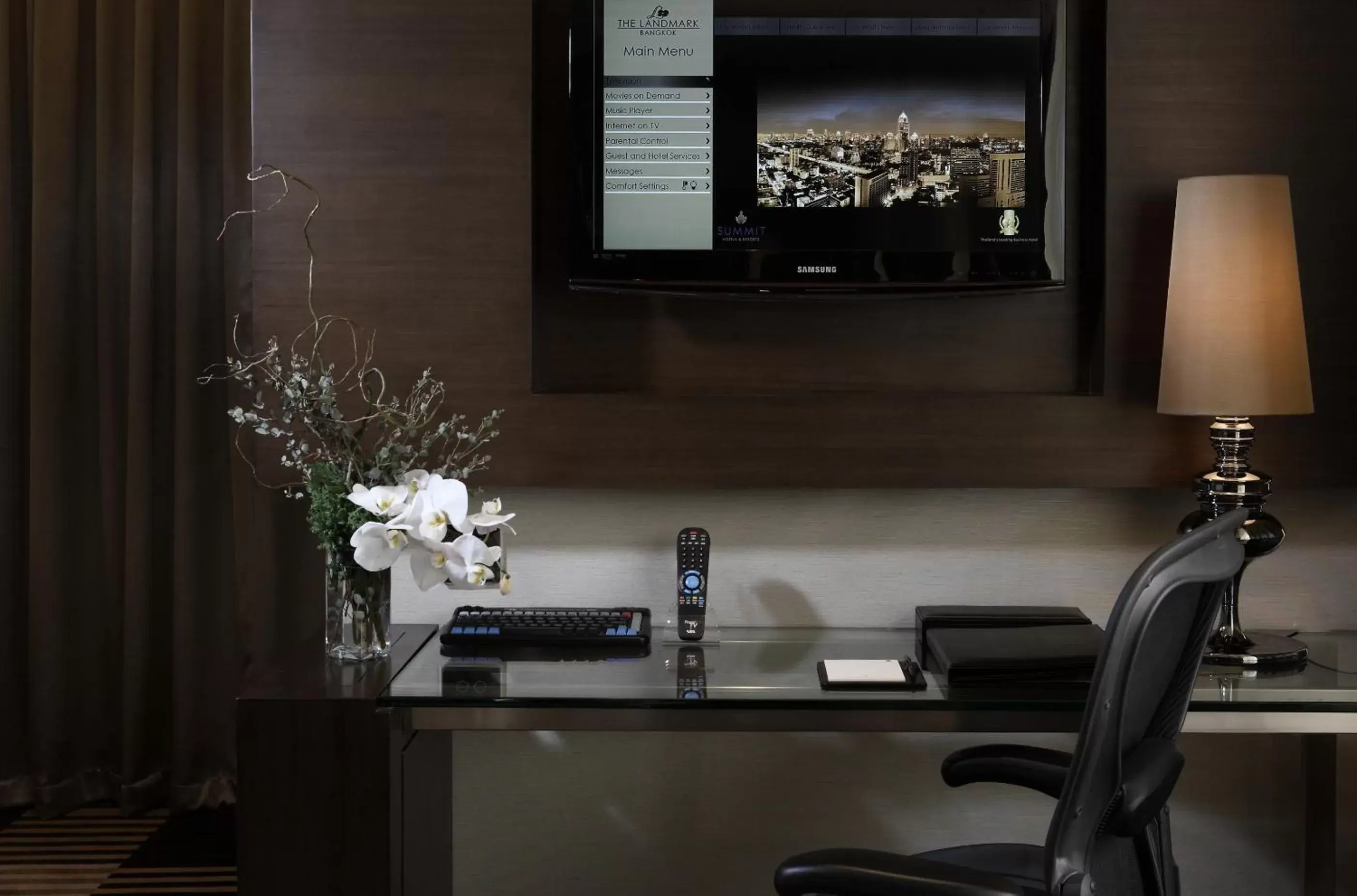 Premium Club Room in The Landmark Bangkok - SHA Extra Plus Premium Club Room in The Landmark Bangkok - SHA Extra Plus