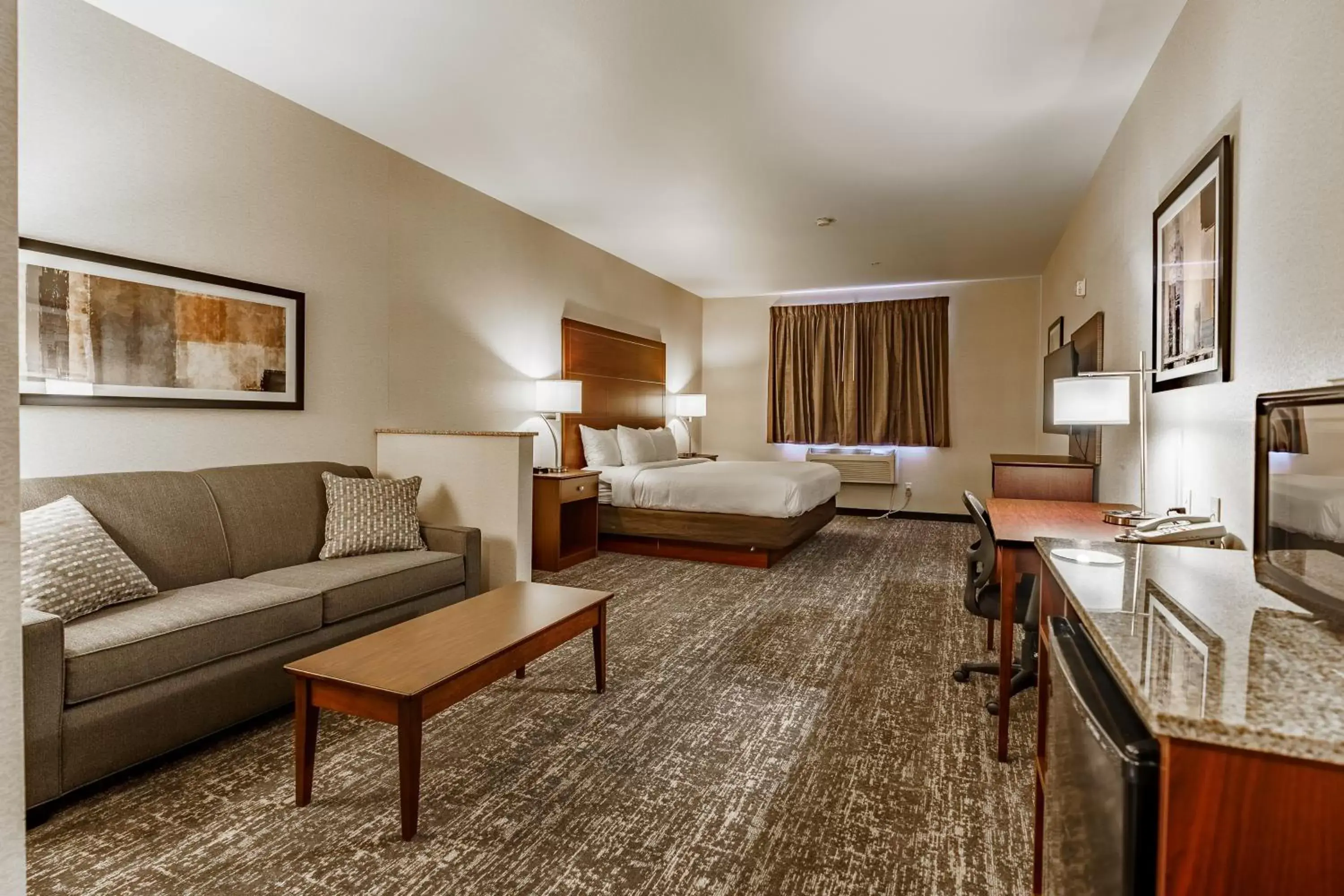 King Suite - Non-Smoking in Cobblestone Suites - Ripon King Suite - Non-Smoking in Cobblestone Suites - Ripon