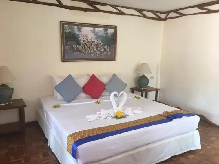 Bungalow - Beach Front in Koh Ngai Resort Bungalow - Beach Front in Koh Ngai Resort