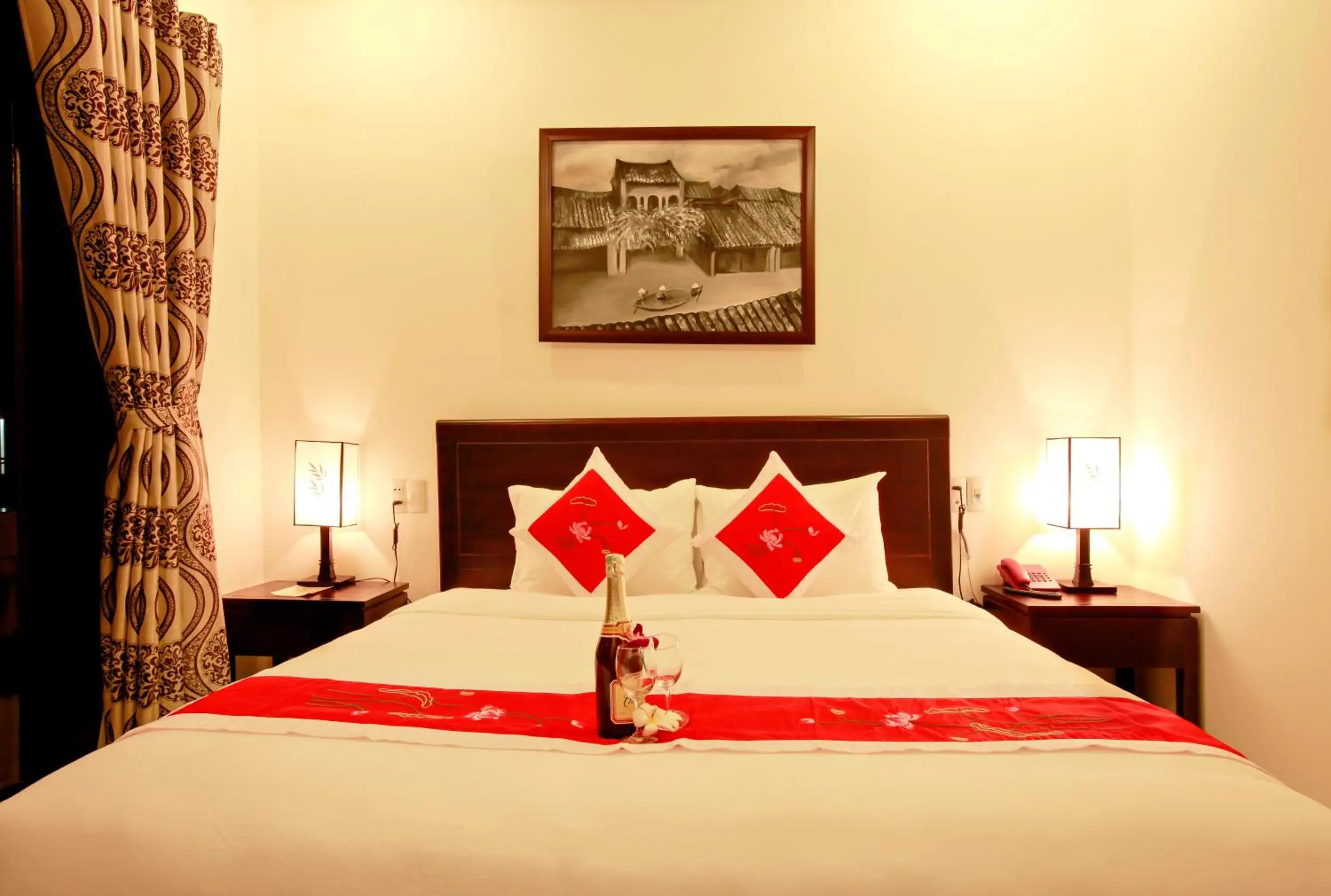 Deluxe Double Room in Pham Gia Boutique Villa Deluxe Double Room in Pham Gia Boutique Villa