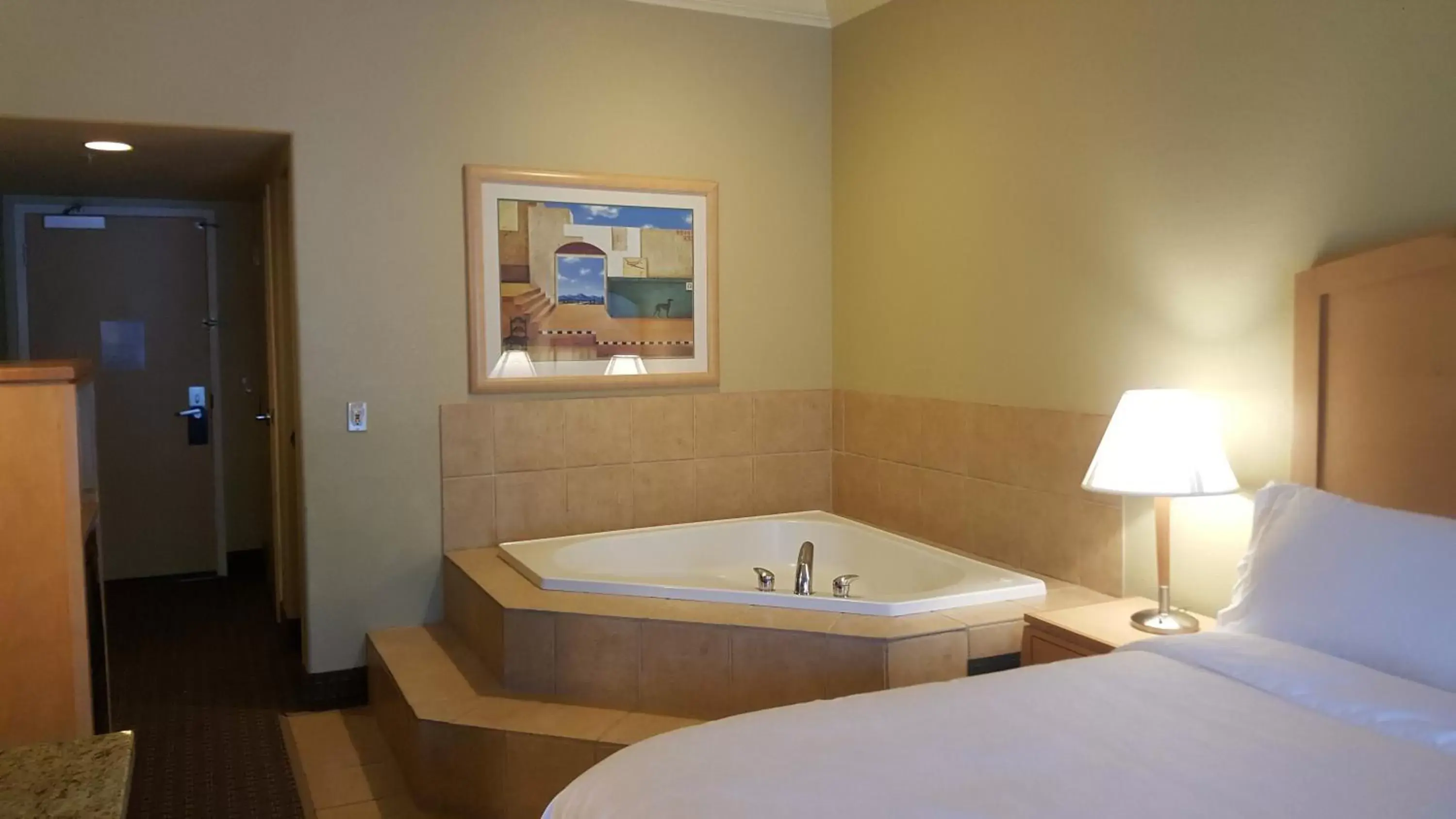 Executive King Room in Holiday Inn Express Hotel & Suites Vacaville by IHG Executive King Room in Holiday Inn Express Hotel & Suites Vacaville by IHG