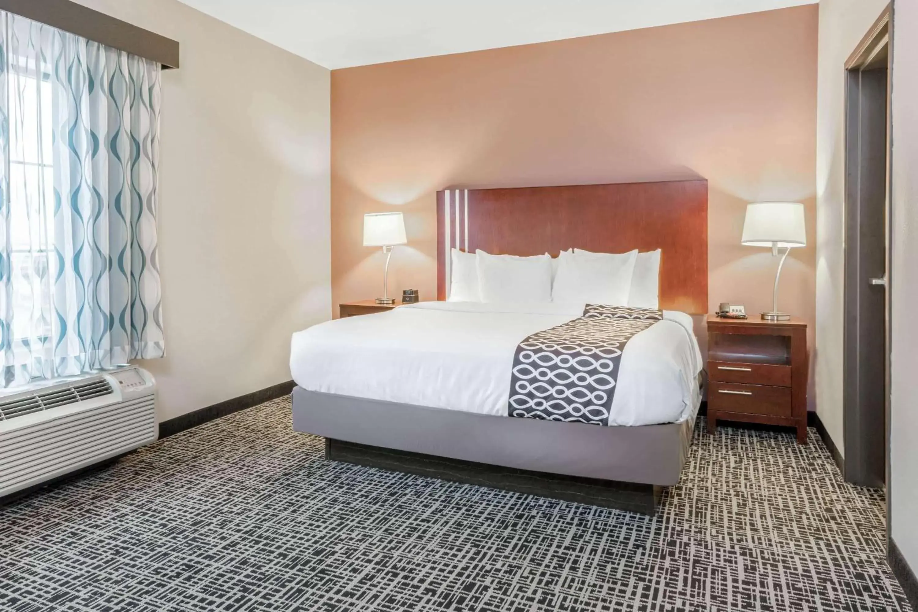 Presidential Suite - Non-Smoking in La Quinta by Wyndham Oklahoma City -Yukon Presidential Suite - Non-Smoking in La Quinta by Wyndham Oklahoma City -Yukon