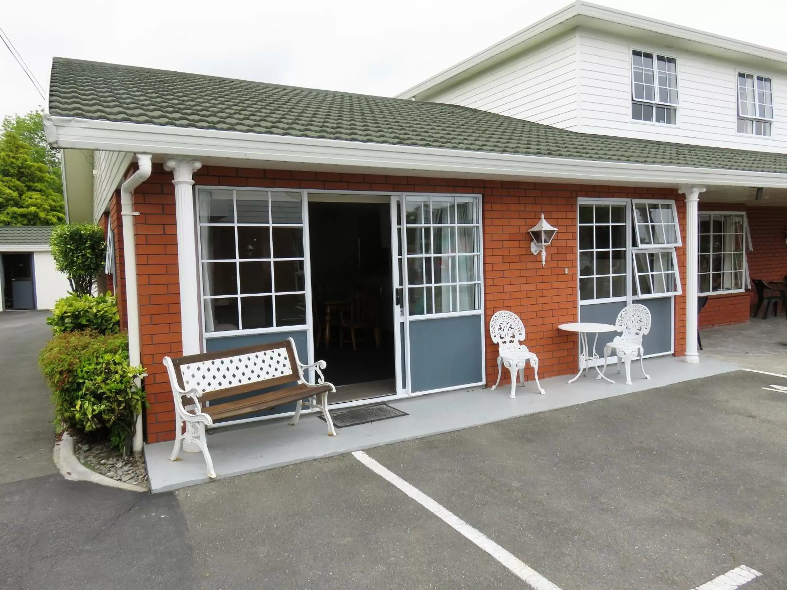 Three-Bedroom Apartment in Admirals Motor Lodge Three-Bedroom Apartment in Admirals Motor Lodge