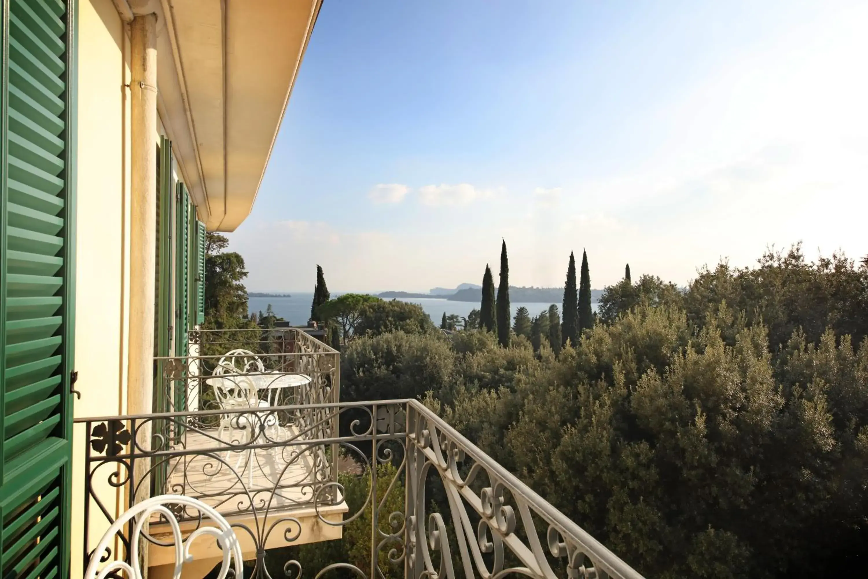 Deluxe Family Room in Villa Sofia Hotel Deluxe Family Room in Villa Sofia Hotel