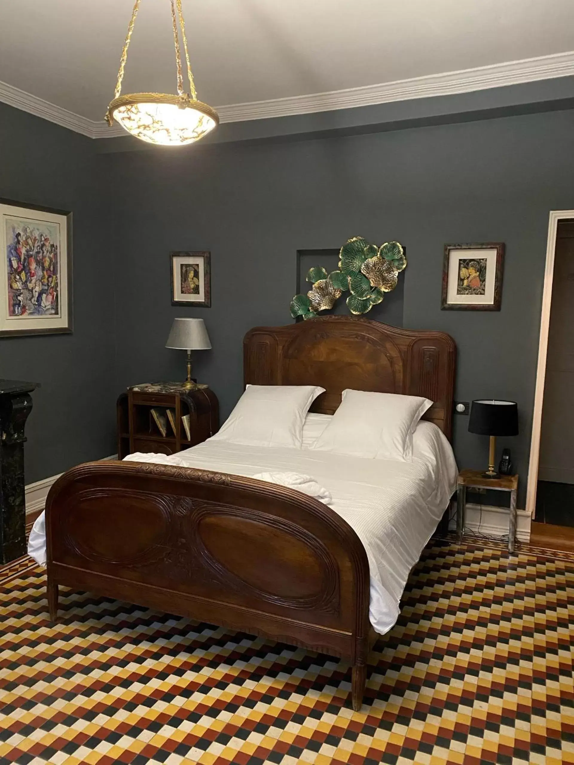 Superior Double Room in La Maison des Consuls Superior Double Room in La Maison des Consuls