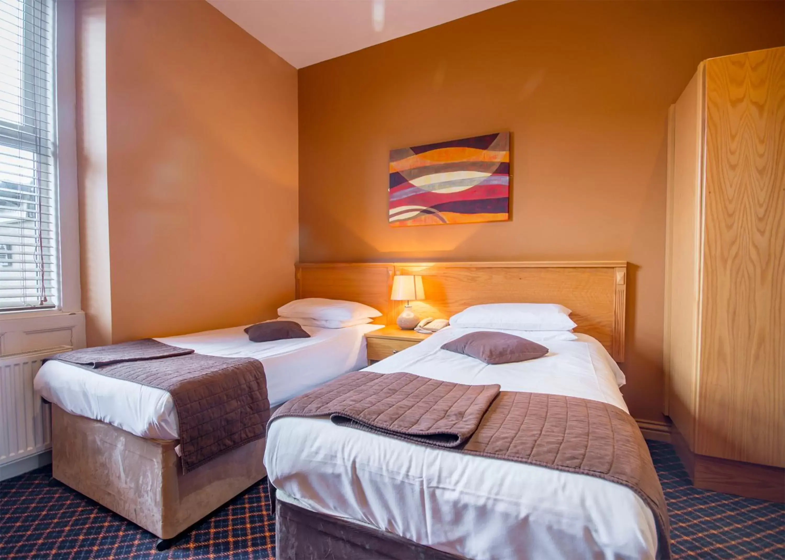 Twin Room with Sea View in Smiths Hotel Twin Room with Sea View in Smiths Hotel