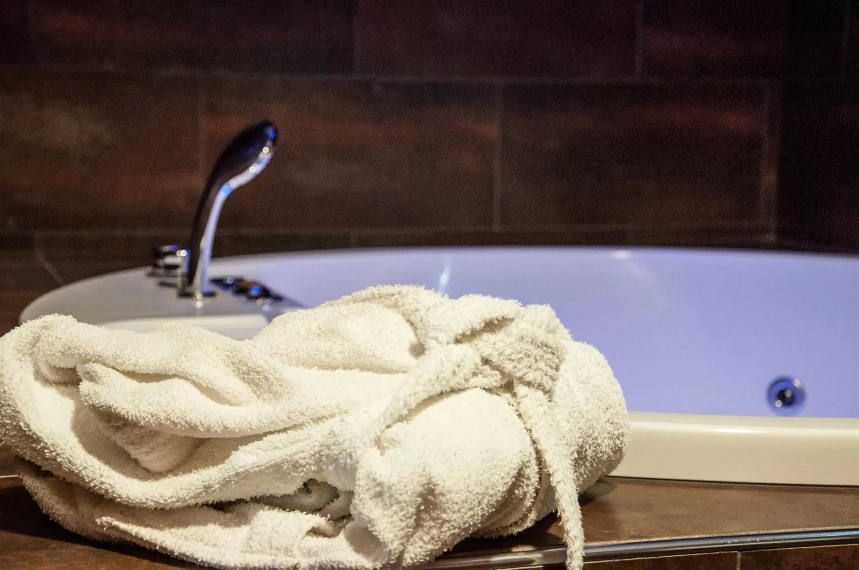 Queen Suite with Spa Bath in Grand Hotel Paradiso Queen Suite with Spa Bath in Grand Hotel Paradiso