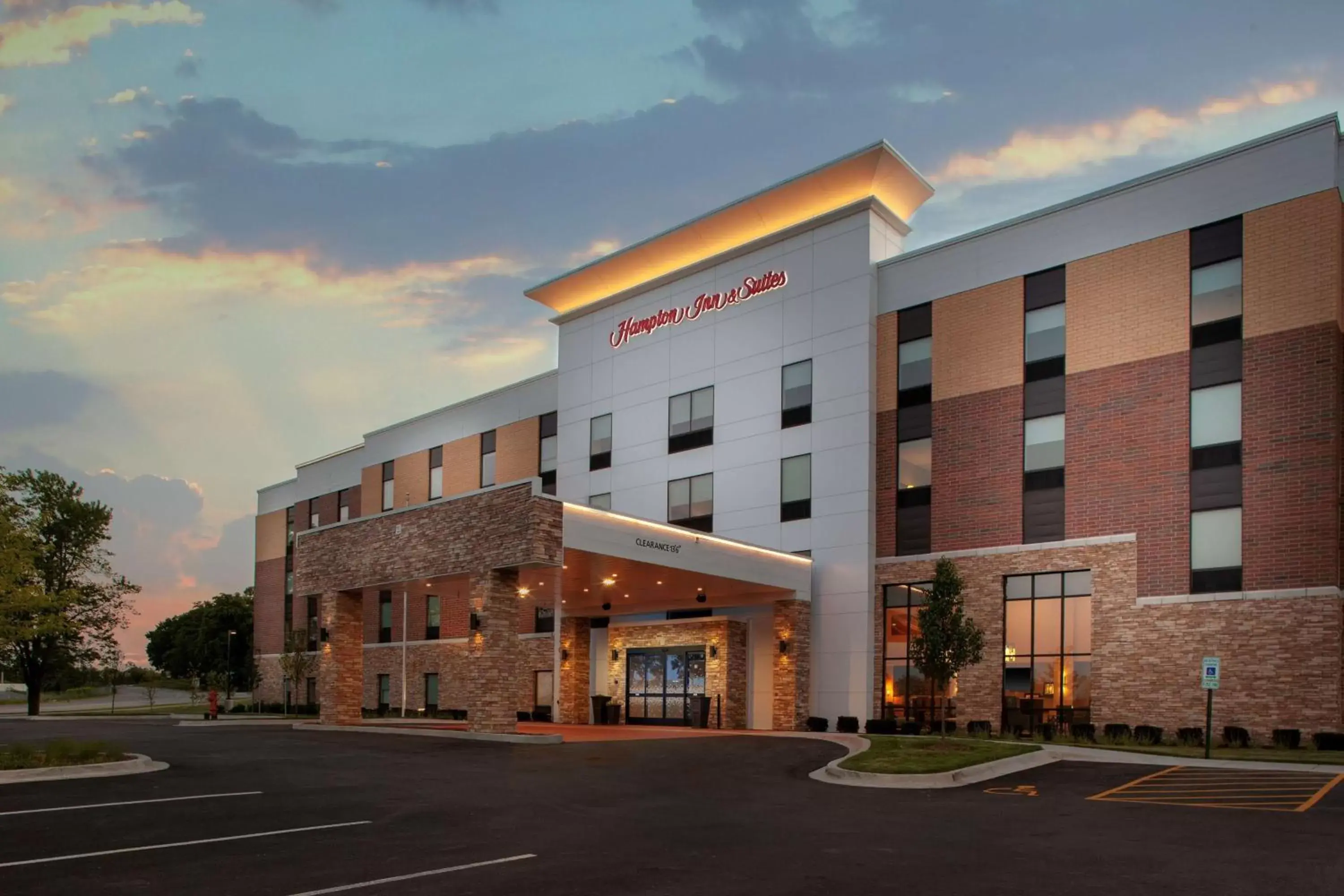 Hampton Inn & Suites Chicago-Burr Ridge Hampton Inn & Suites Chicago-Burr Ridge
